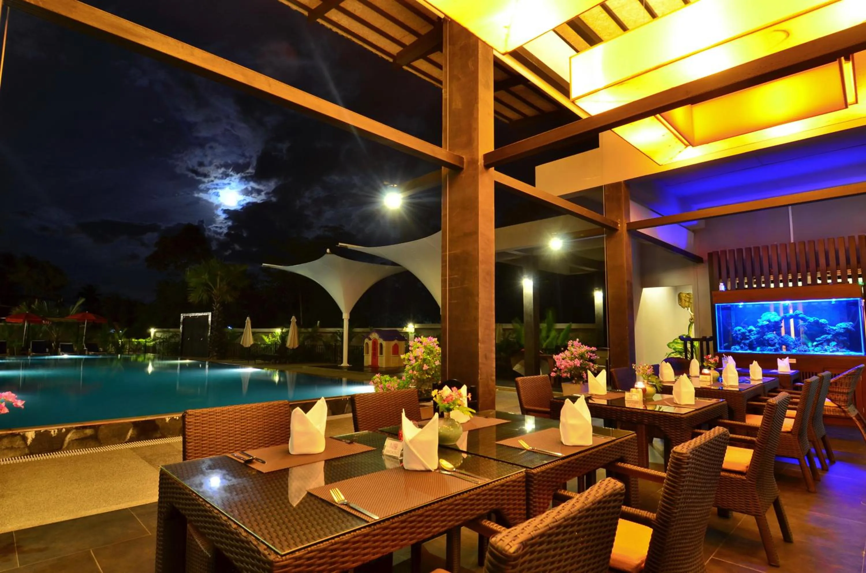 Restaurant/places to eat in Chaweng Noi Pool Villa