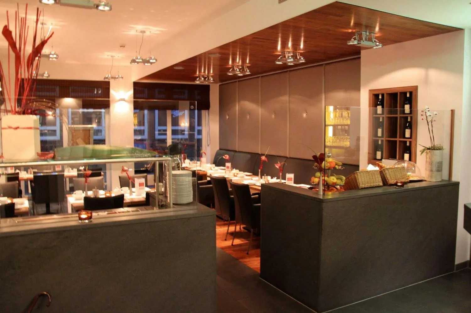 Restaurant/places to eat in HIB Hotel in Baesweiler