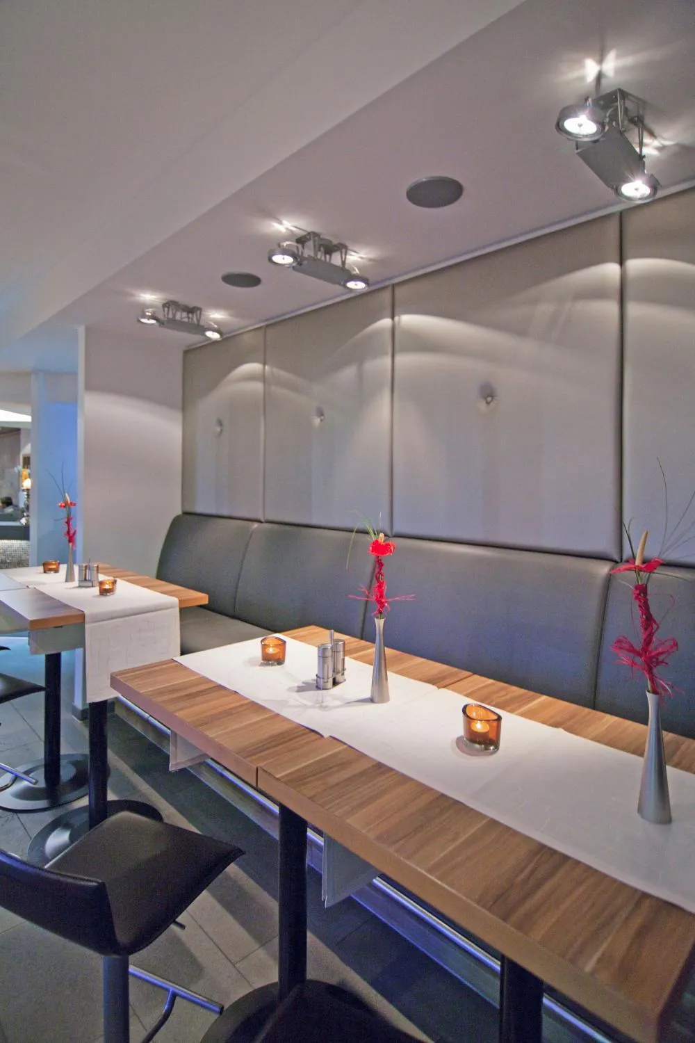 Lounge or bar in HIB Hotel in Baesweiler