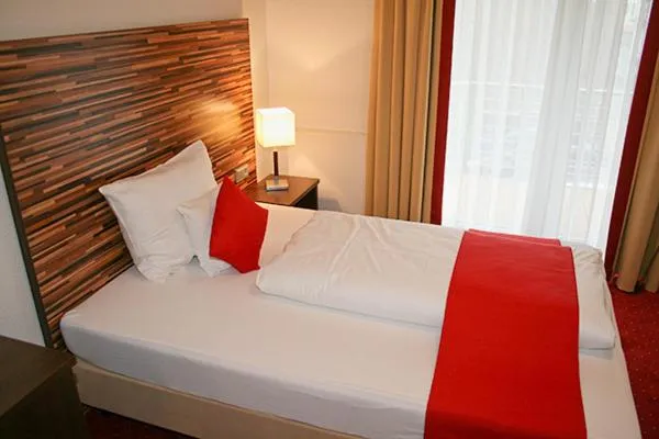 Day, Bed in HIB Hotel in Baesweiler