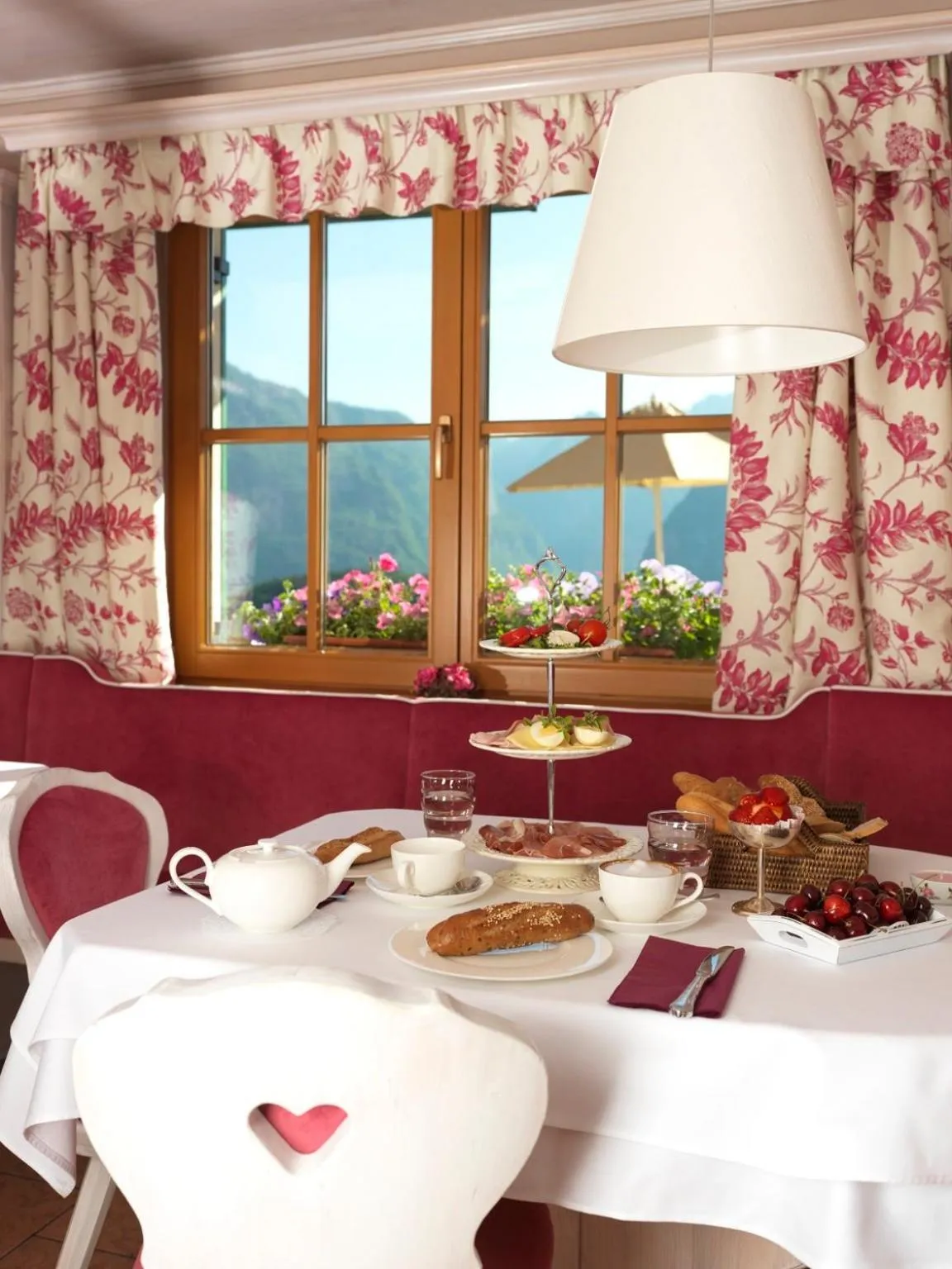 Restaurant/places to eat in Stallerhof