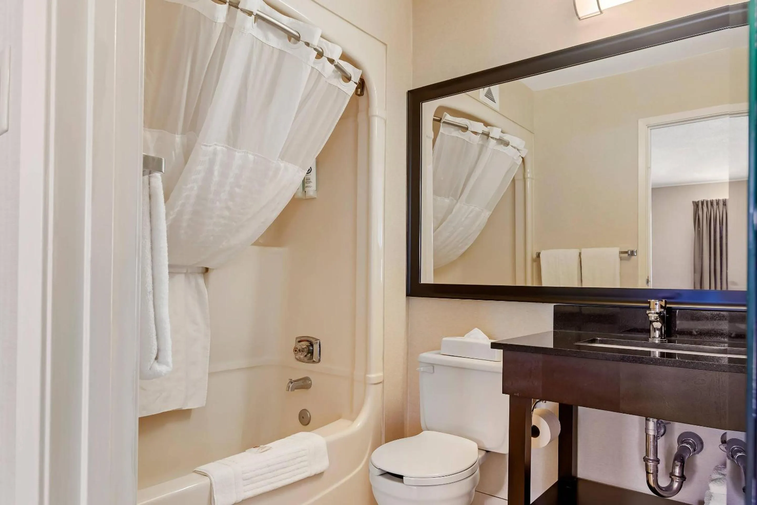 Bedroom in Comfort Inn