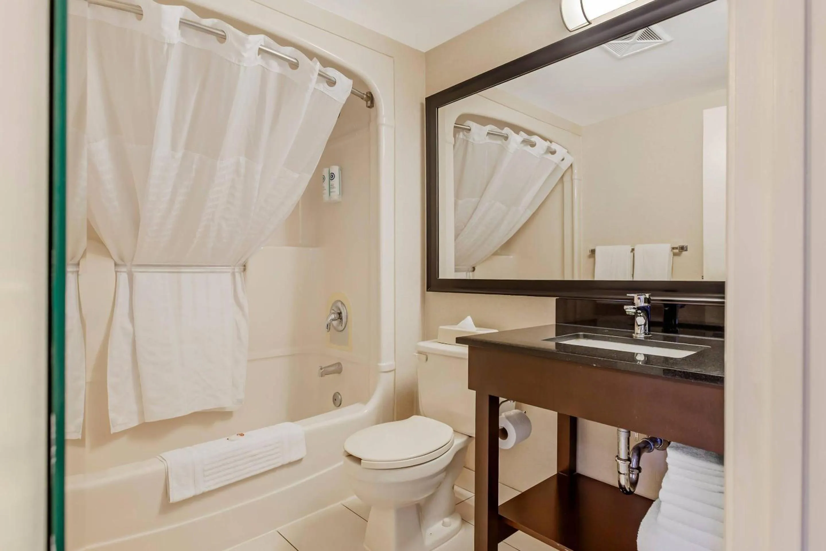 Bedroom in Comfort Inn