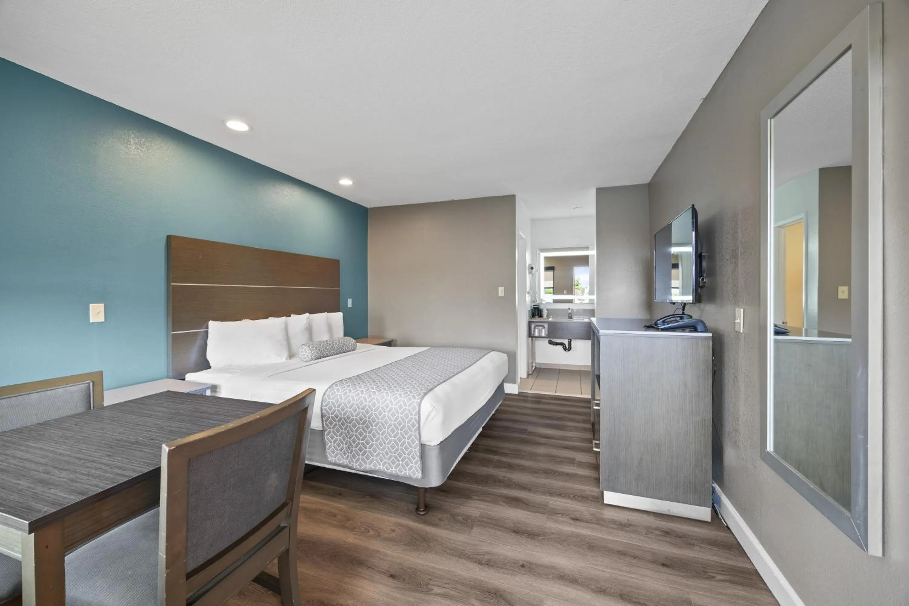 Bed in Hotel Palmeras Chula Vista