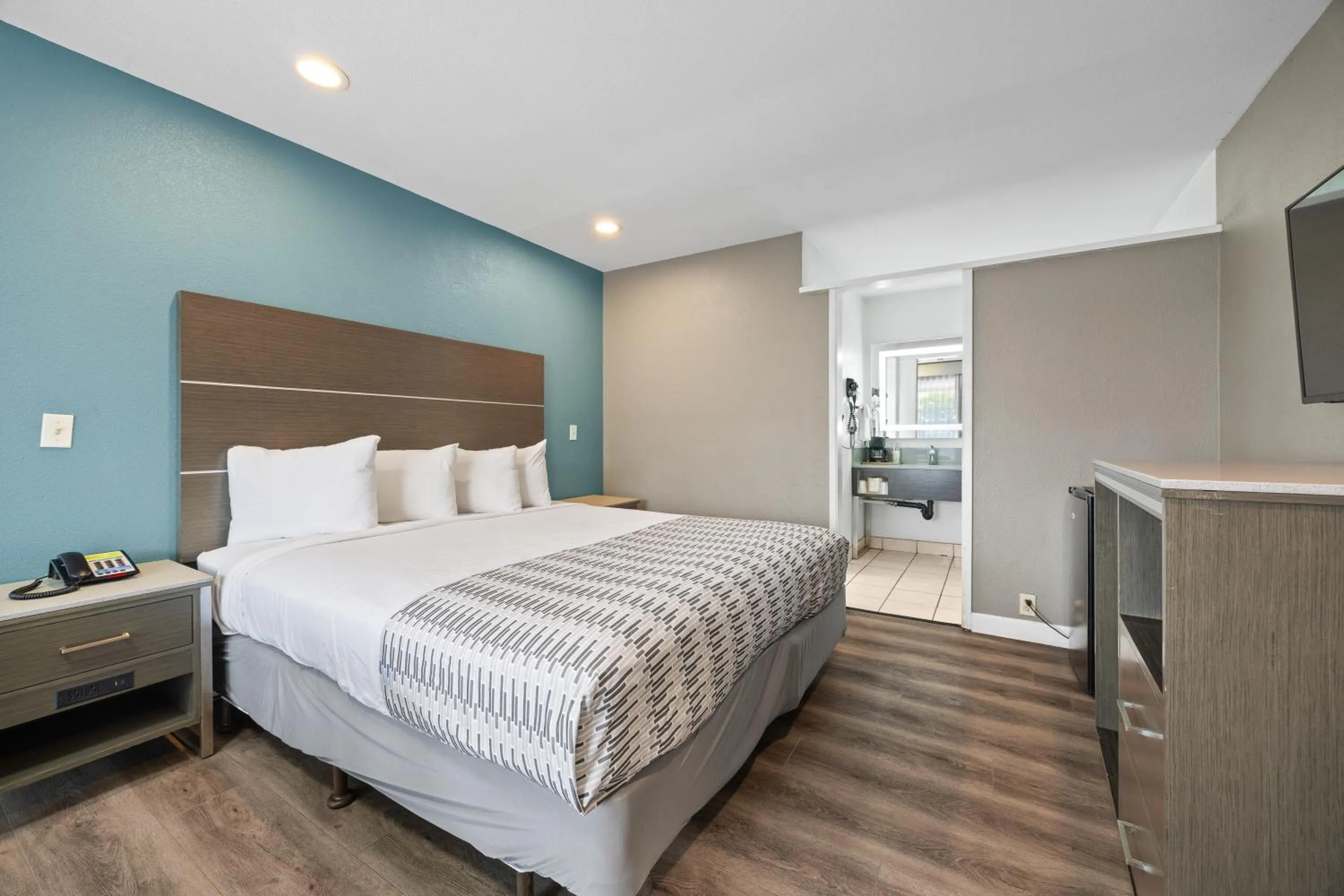 Bed in Hotel Palmeras Chula Vista