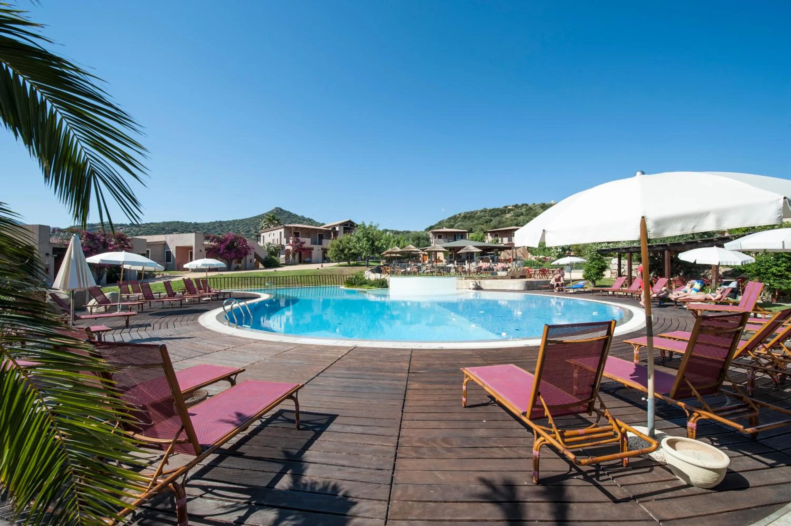 Property building in Residence S'incantu