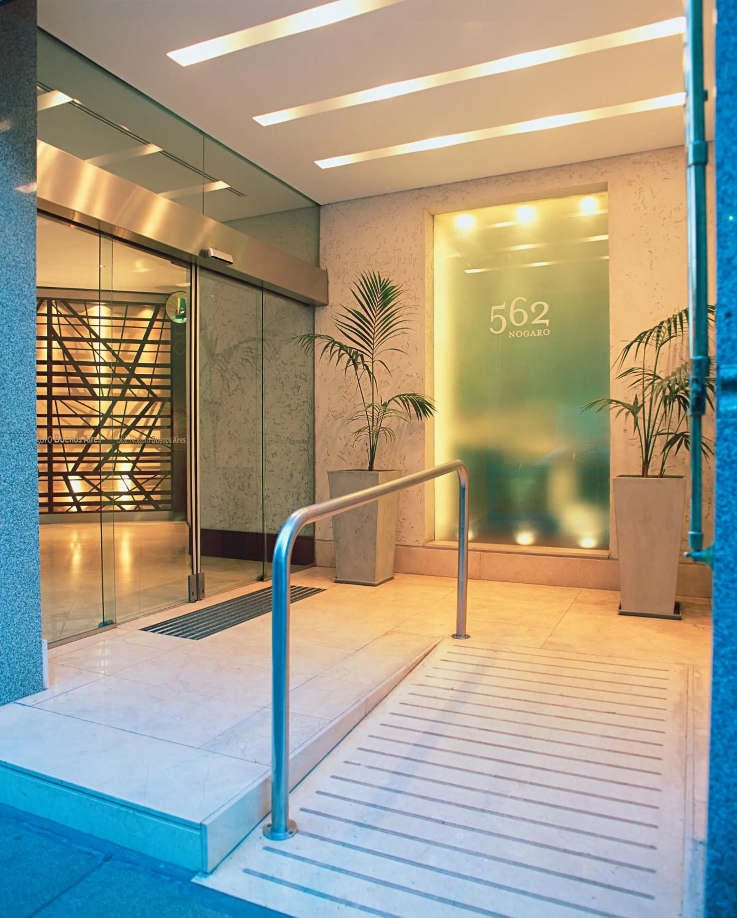 Facade/entrance in 562 Nogaro