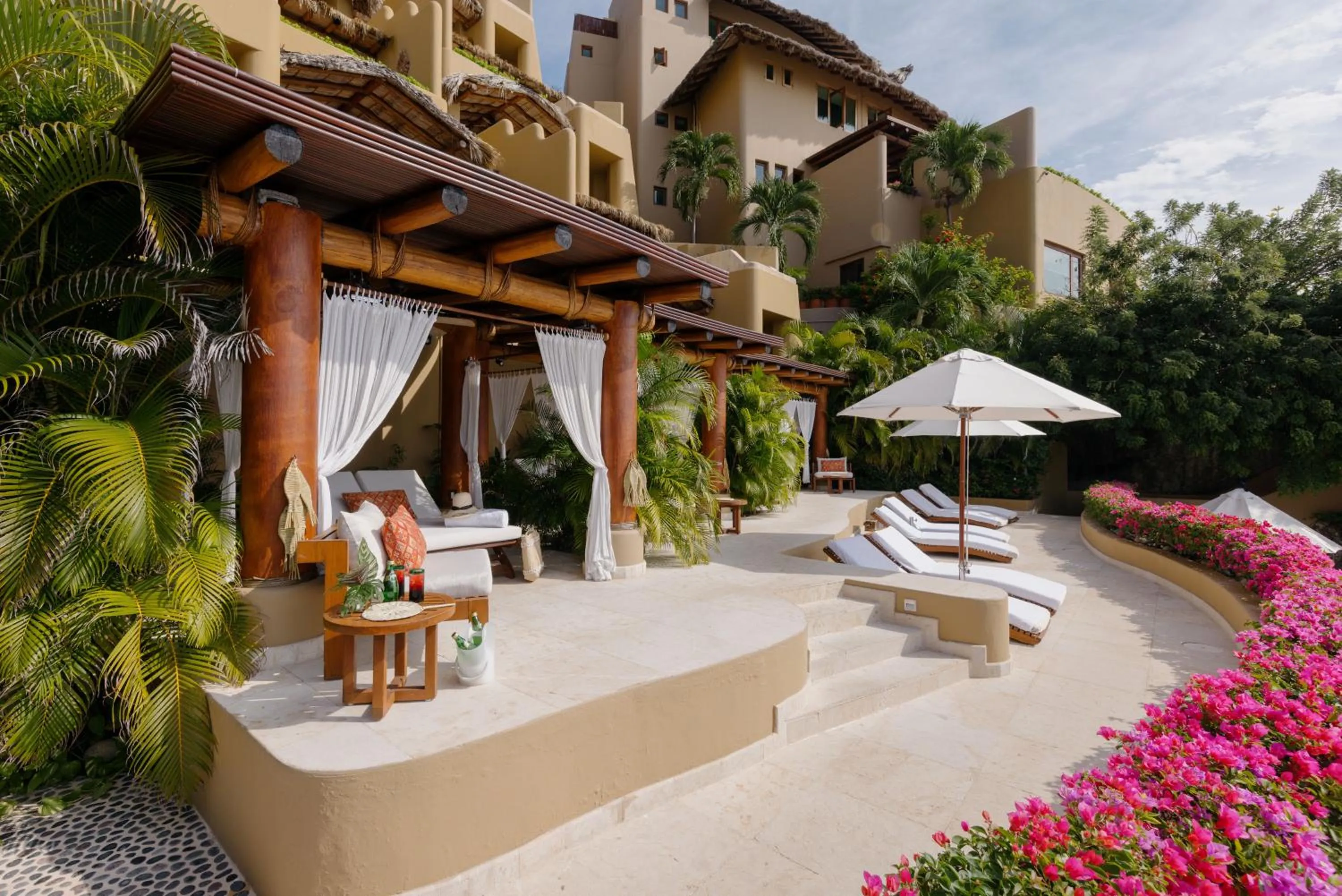 Swimming pool in Cala de Mar Resort & Spa Ixtapa