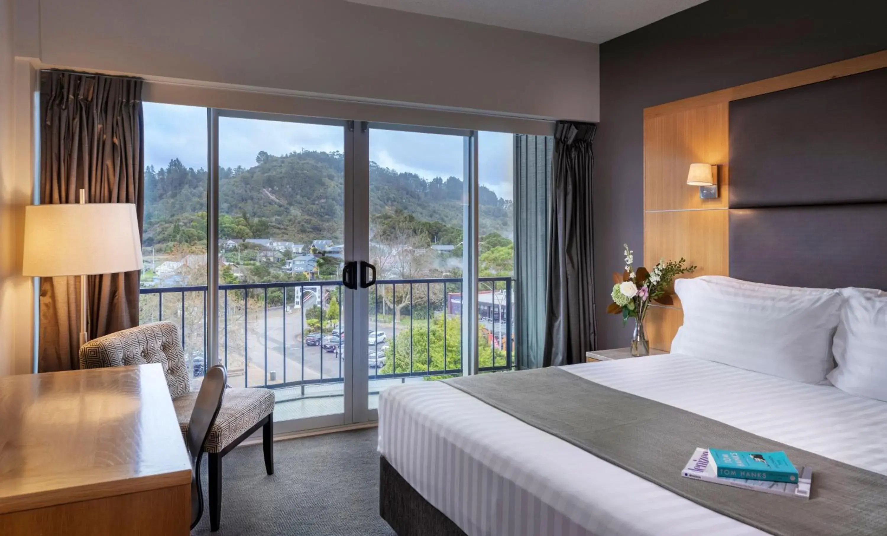 Deluxe King High Floor Room in Rydges Rotorua Deluxe King High Floor Room in Rydges Rotorua