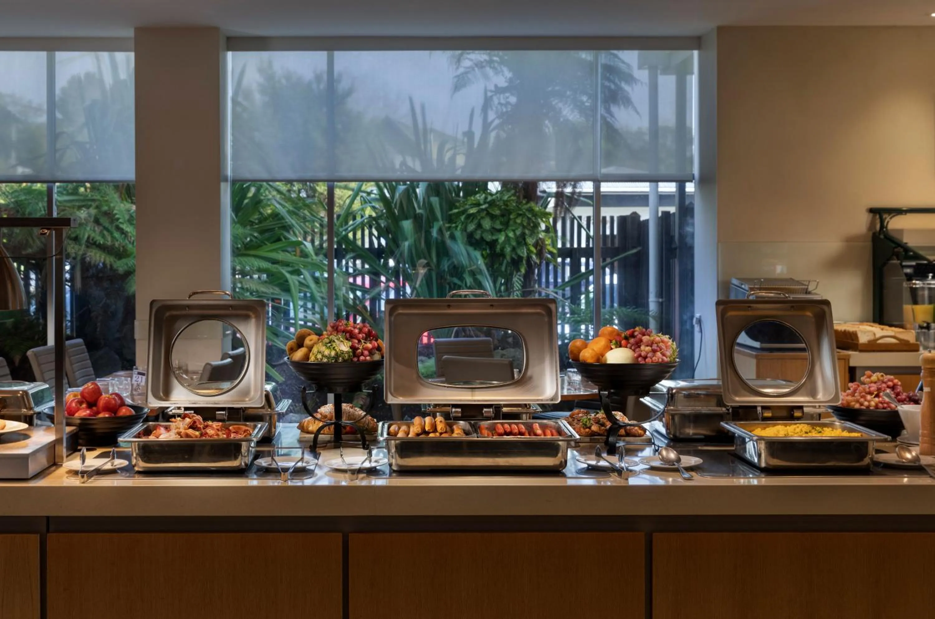 Breakfast in Rydges Rotorua