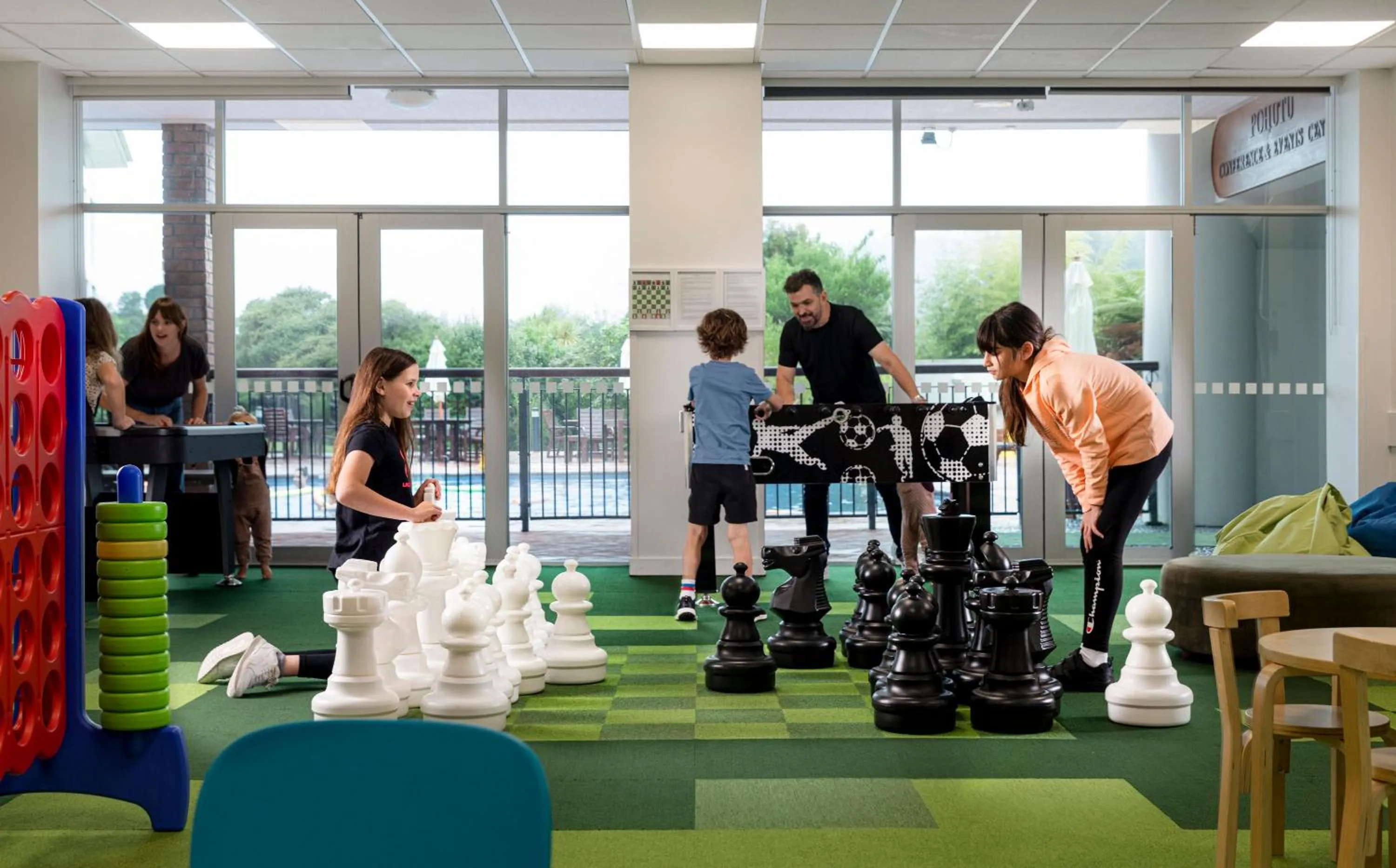 People in Rydges Rotorua