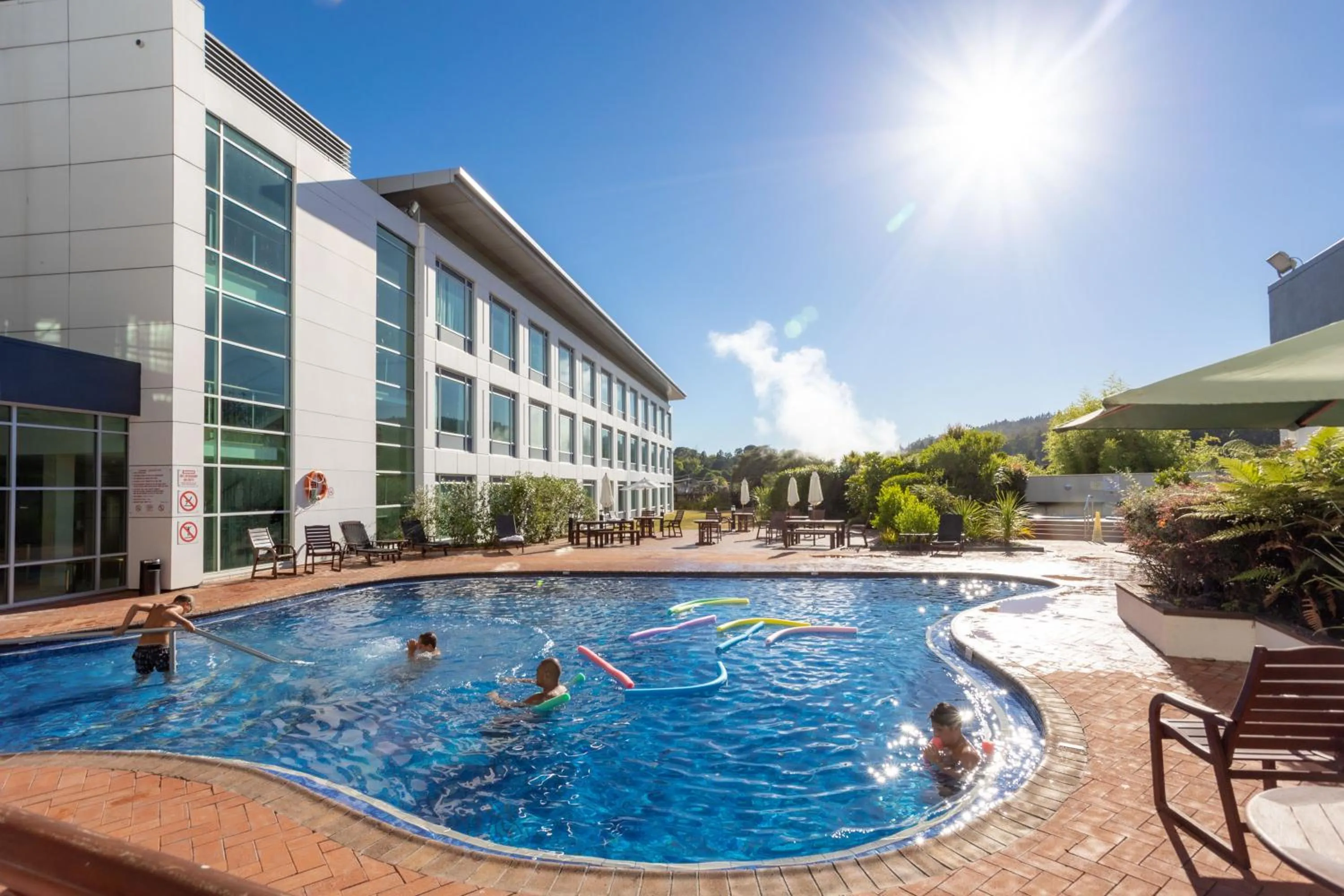 Swimming pool in Rydges Rotorua