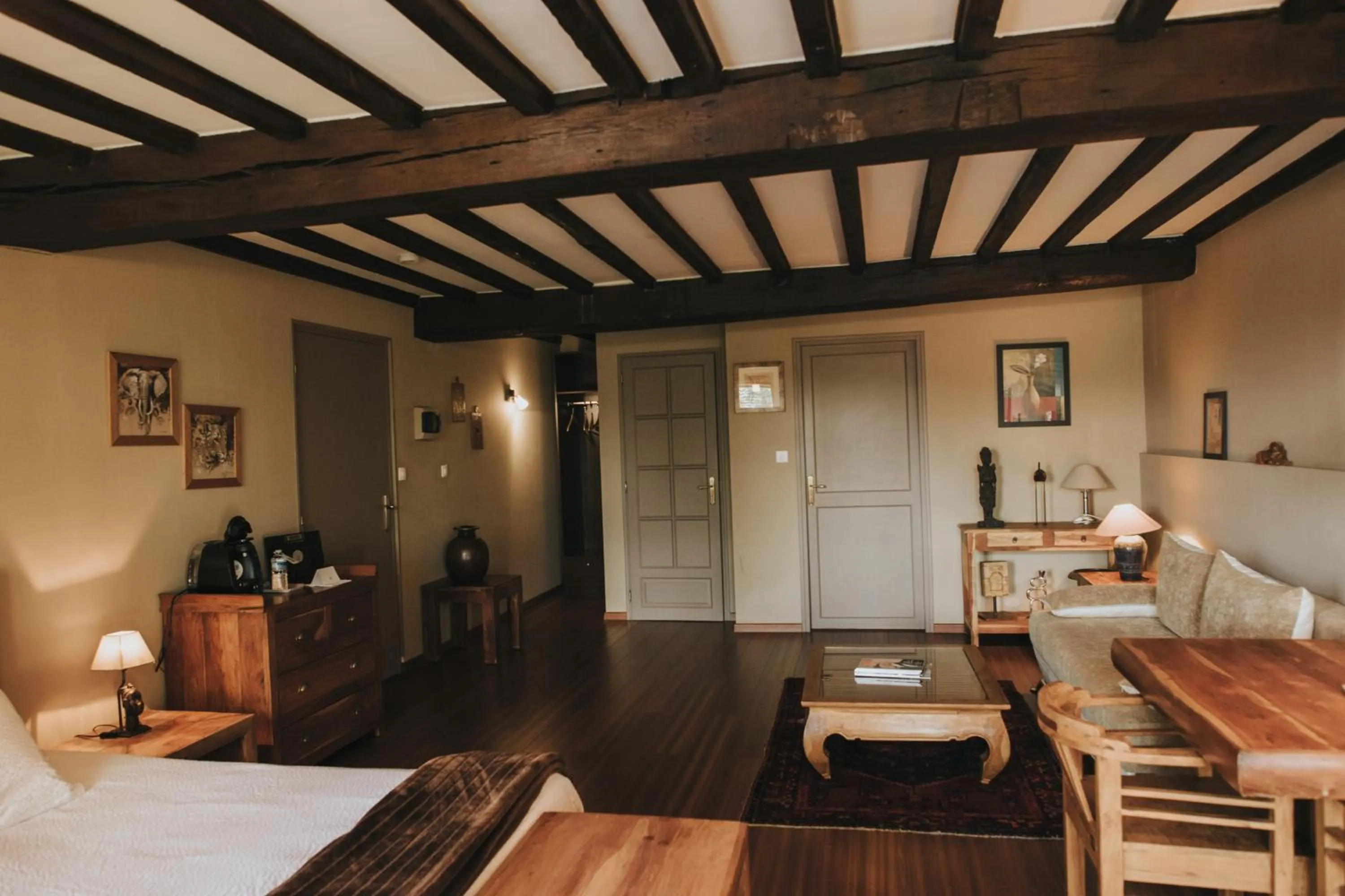 Living room in LOGIS HÔTEL-RESTAURANT - Le Moulin d'Artres