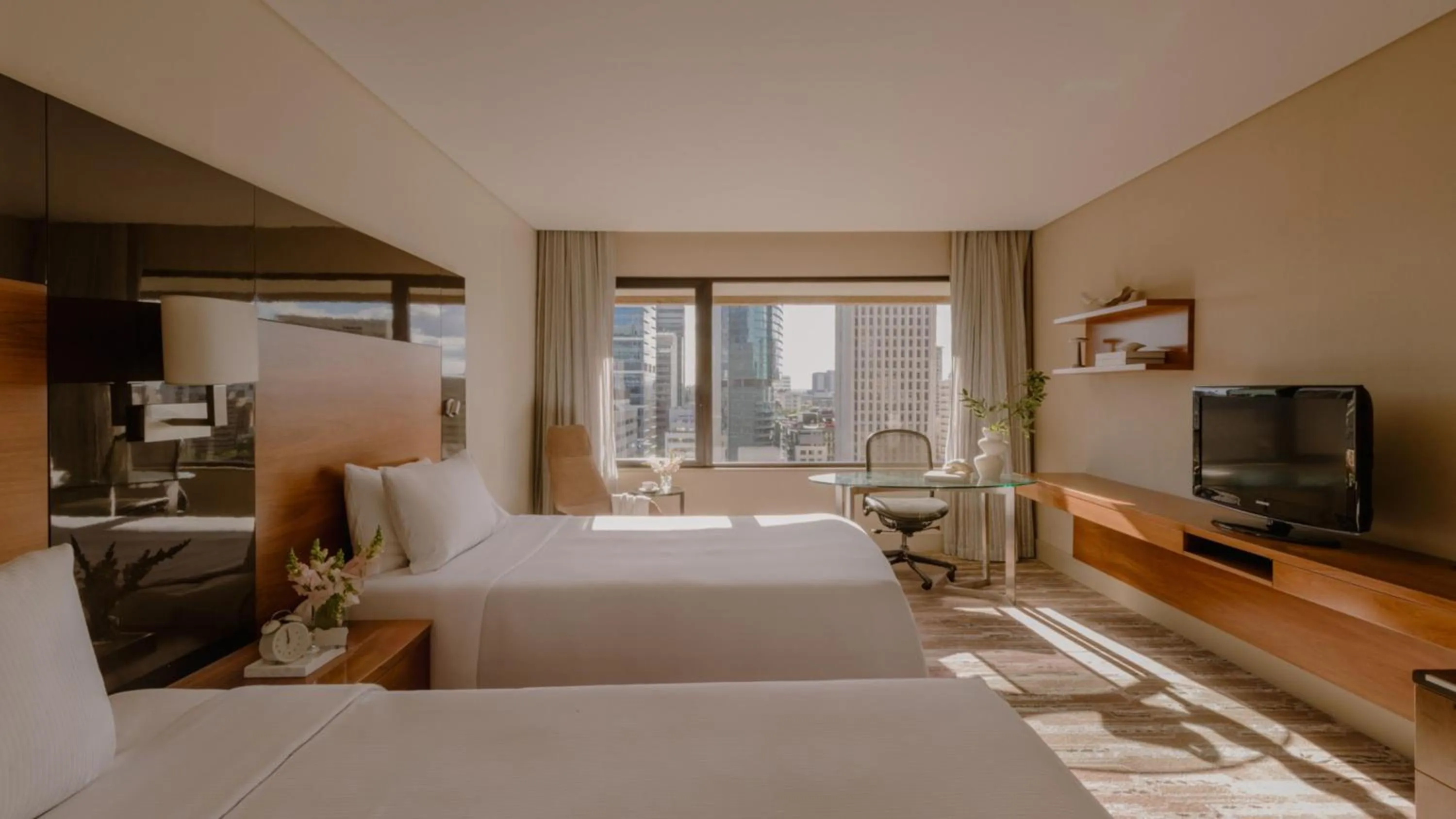 Photo of the whole room, Bed in InterContinental Brisbane by IHG