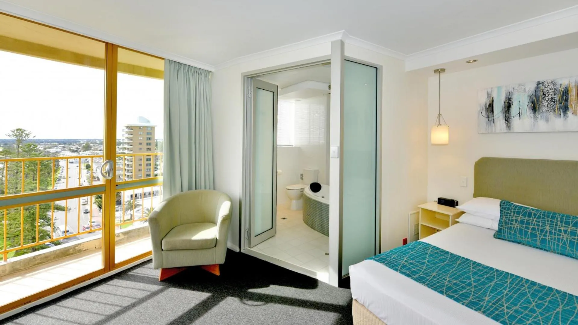 Bed in Atlantic Tower Motor Inn