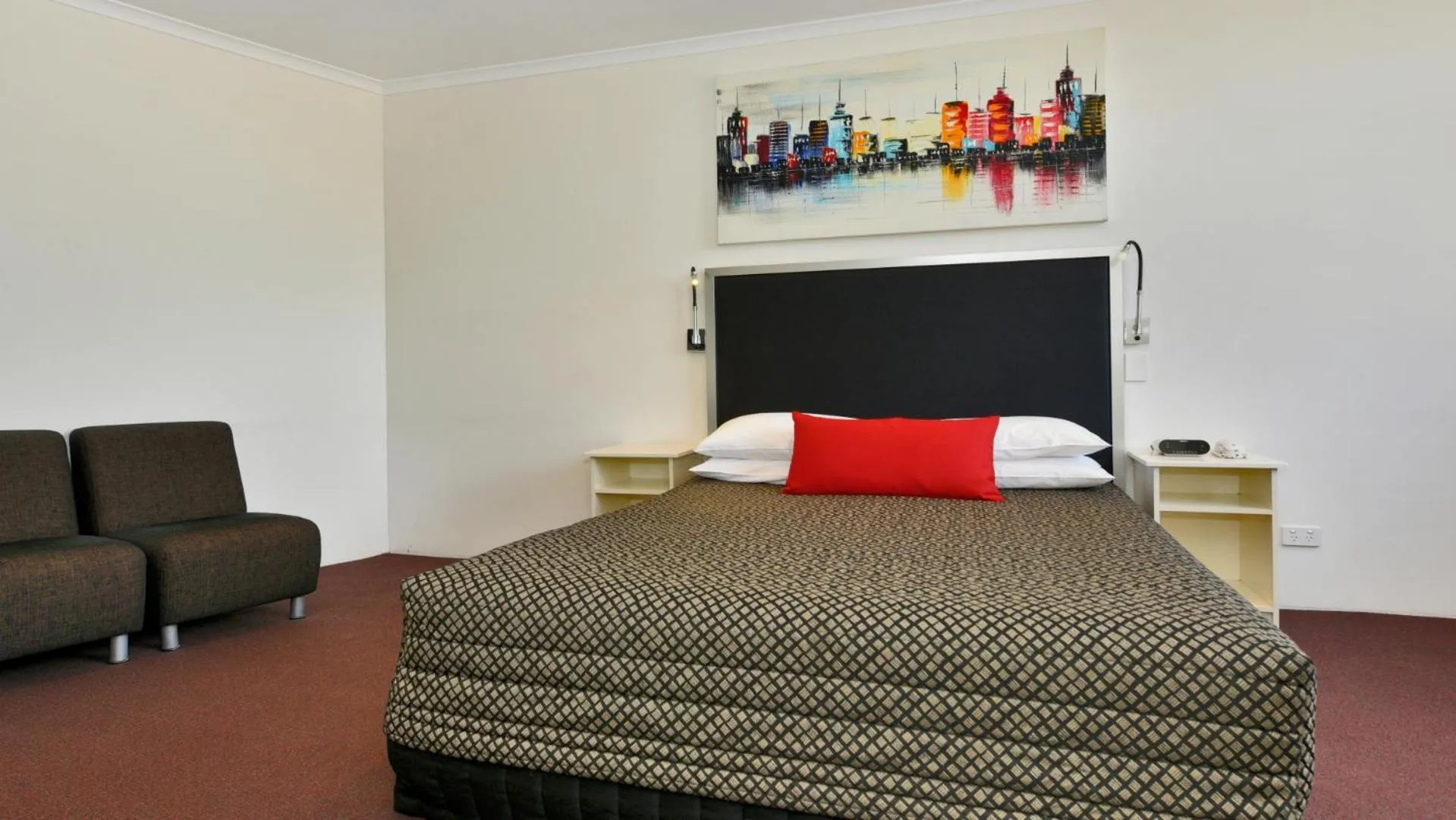 Bed in Atlantic Tower Motor Inn