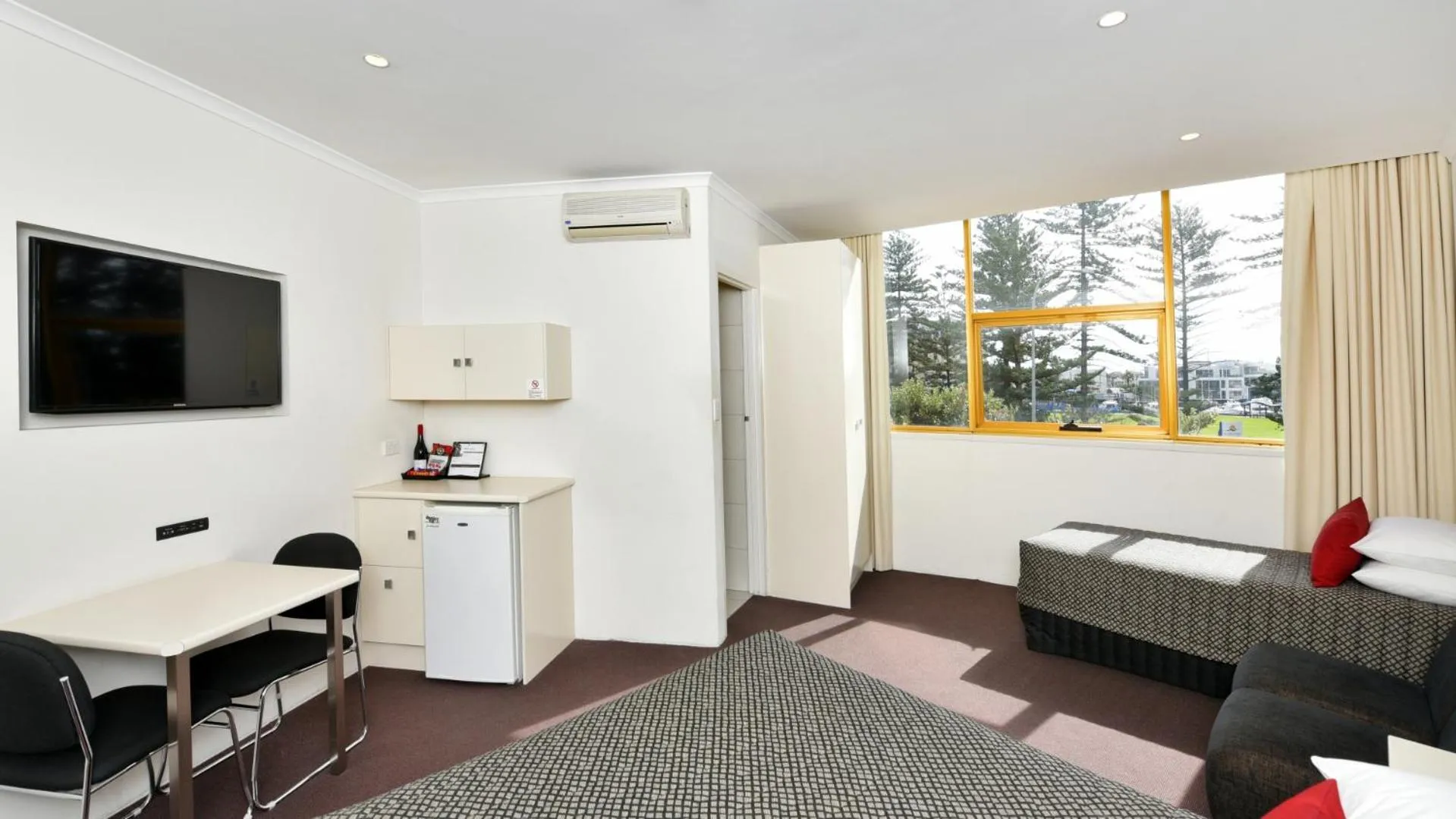 Atlantic Tower Motor Inn