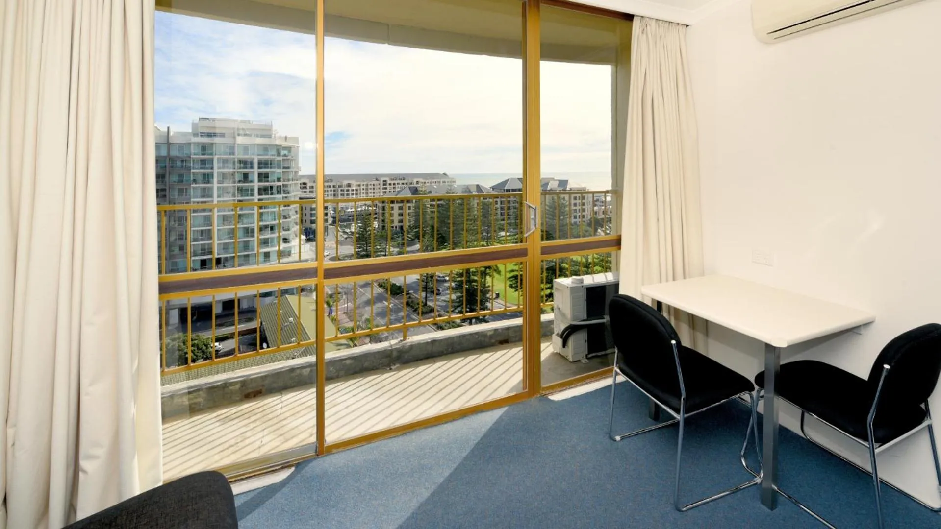 Atlantic Tower Motor Inn