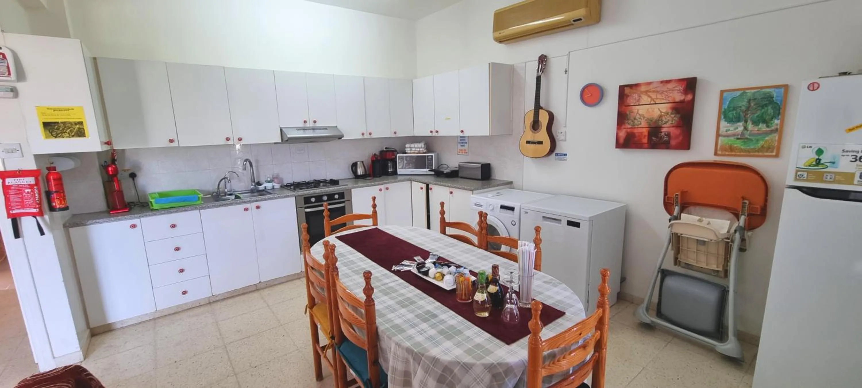 Kitchen or kitchenette in Astrofegia Apartments Near The Sea