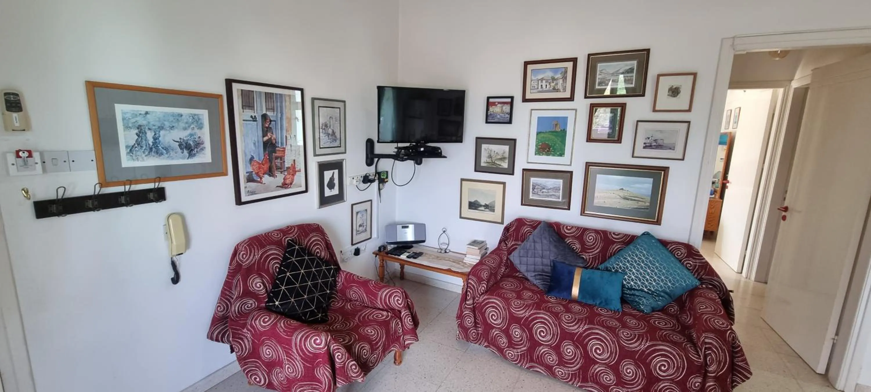 TV and multimedia in Astrofegia Apartments Near The Sea