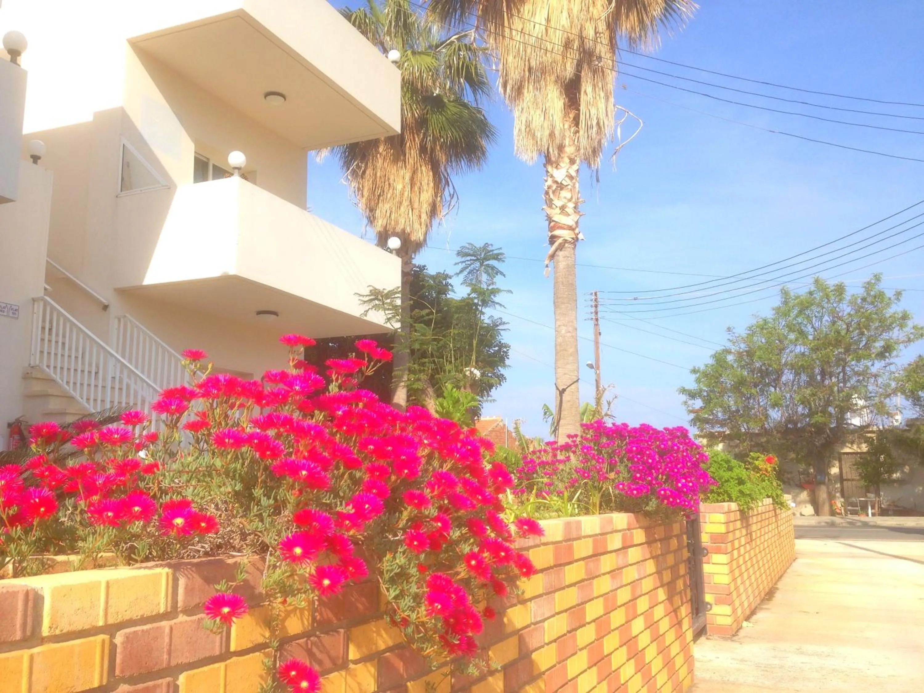 Facade/entrance in Astrofegia Apartments Near The Sea
