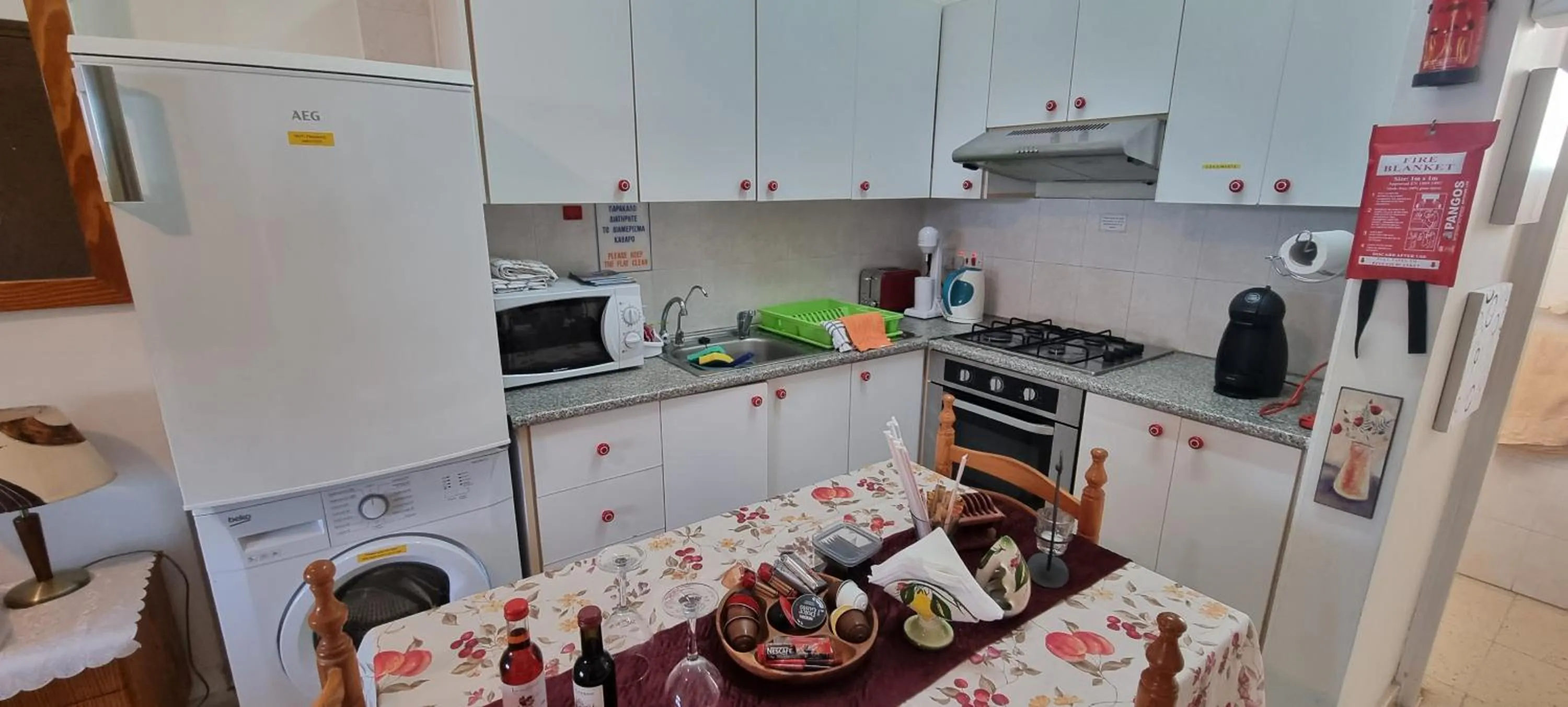 Coffee/tea facilities in Astrofegia Apartments Near The Sea