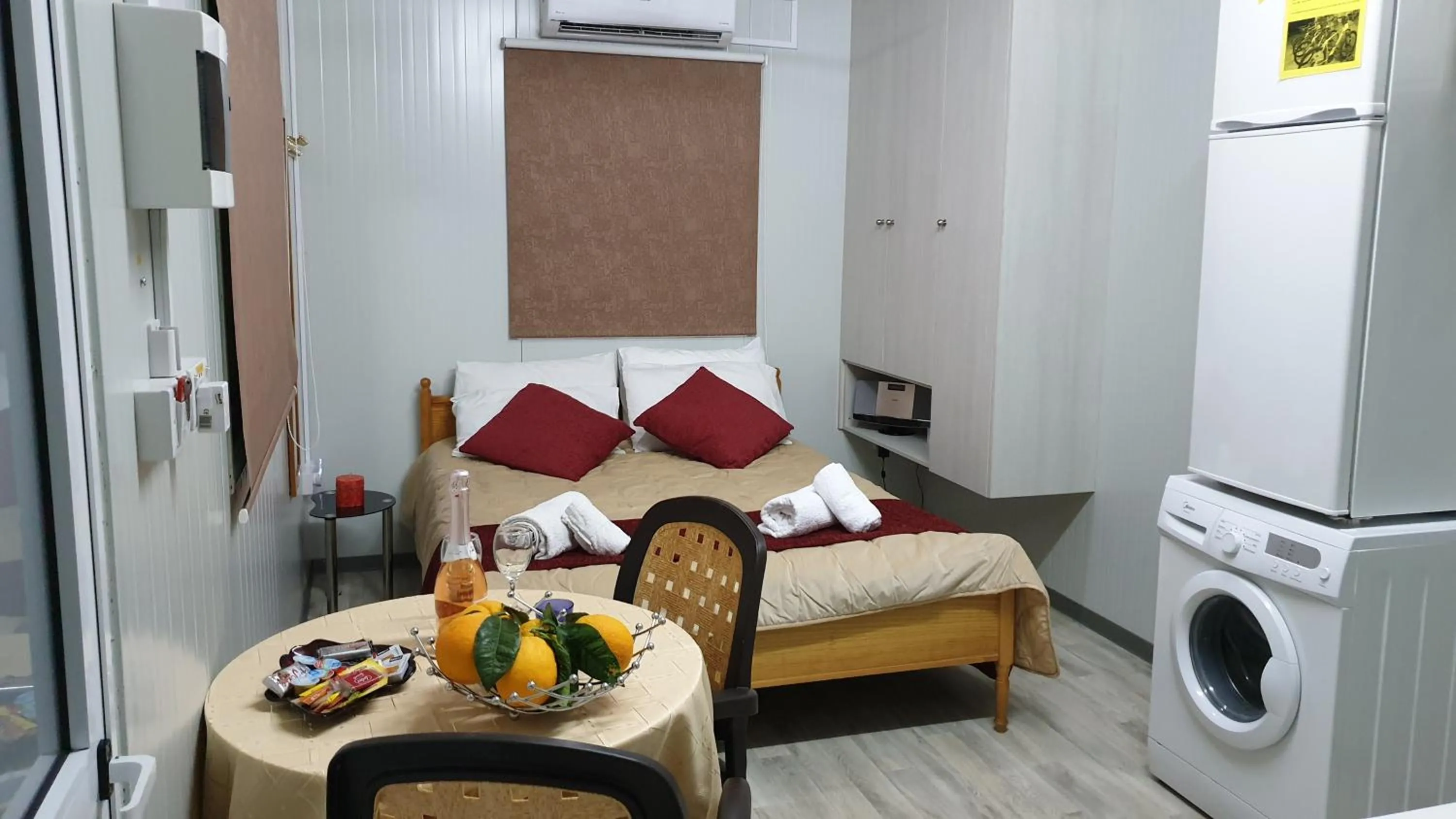 Dining area in Astrofegia Apartments Near The Sea