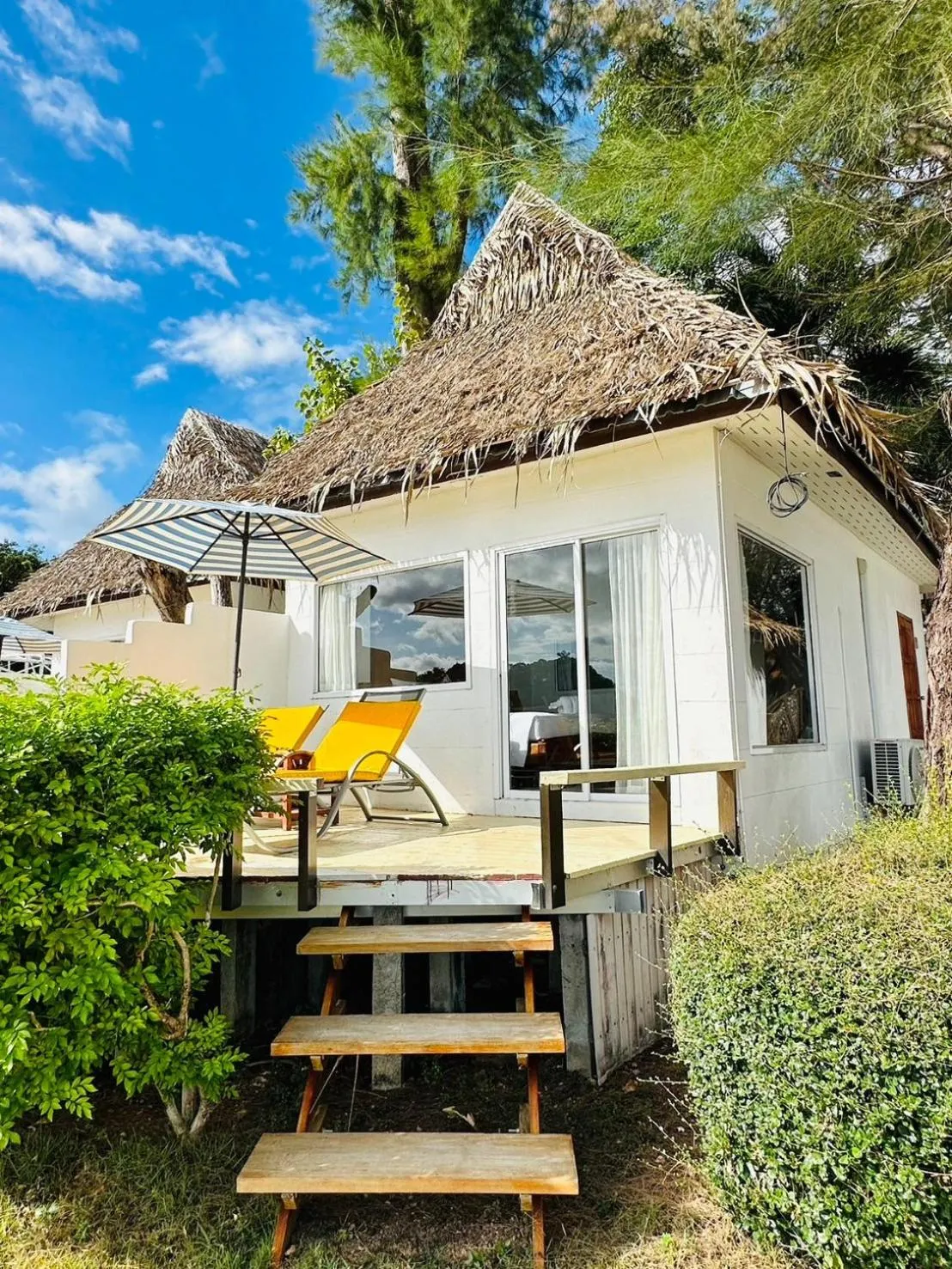 Property building in Twin Bay Resort Koh Lanta