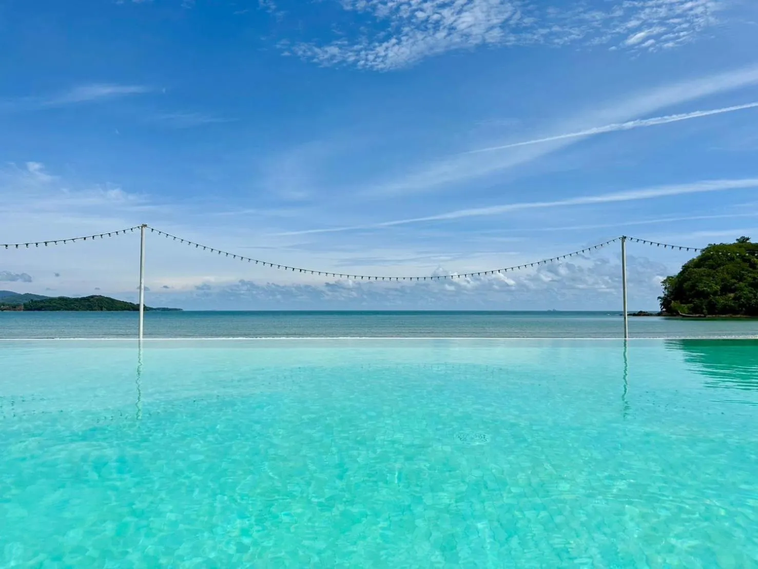 Swimming pool in Twin Bay Resort Koh Lanta