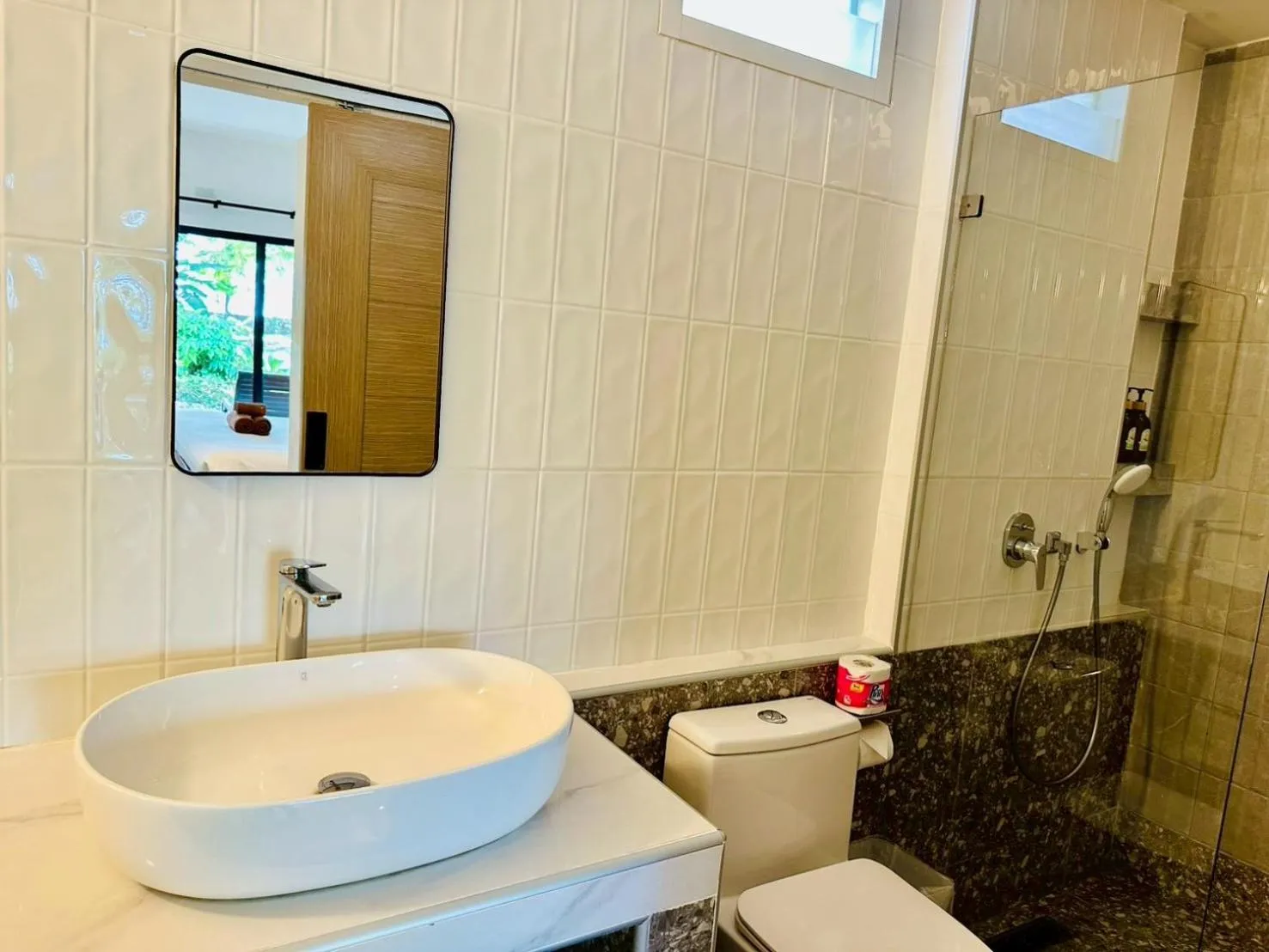 Bathroom in Twin Bay Resort Koh Lanta