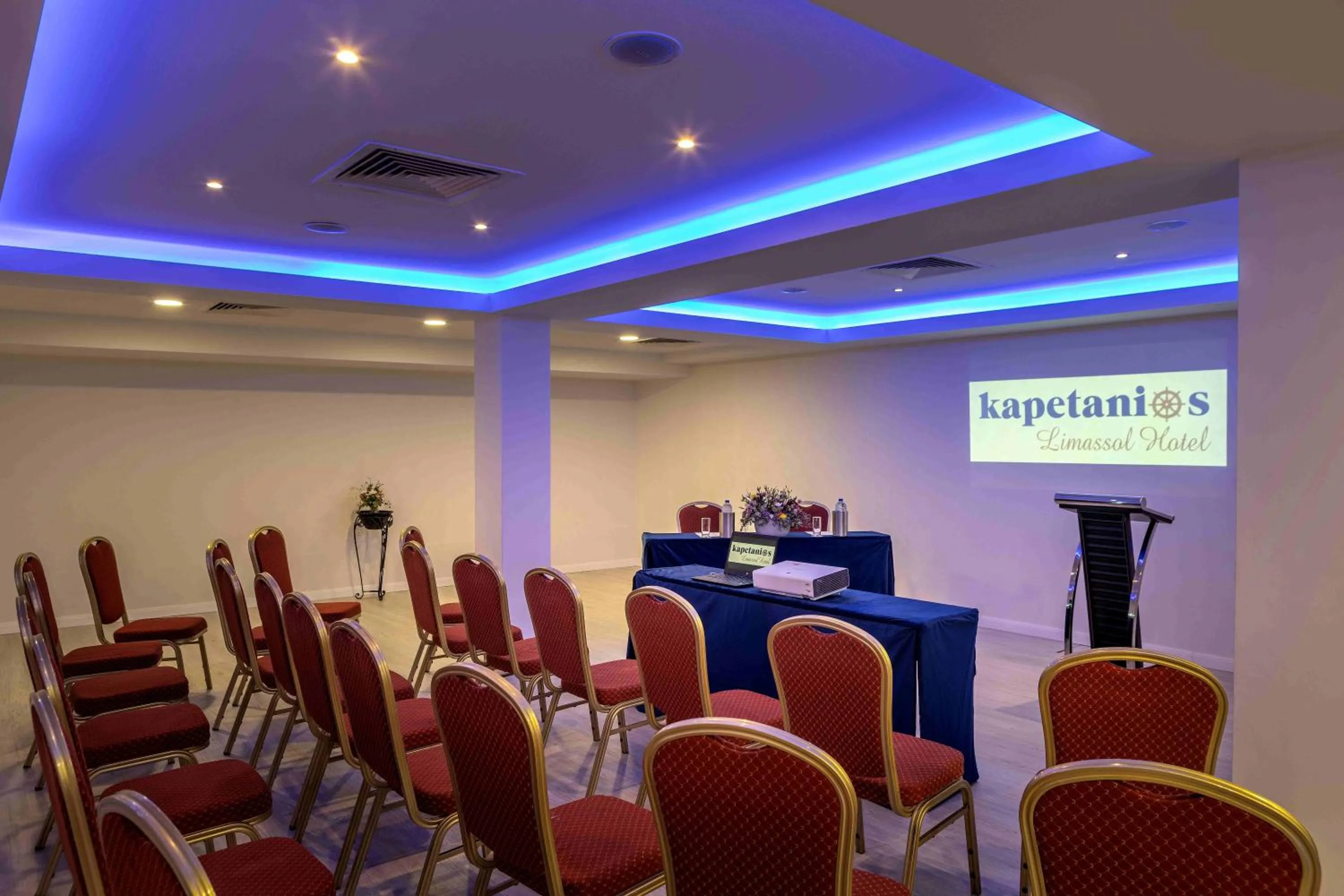 Meeting/conference room in Kapetanios Limassol Hotel