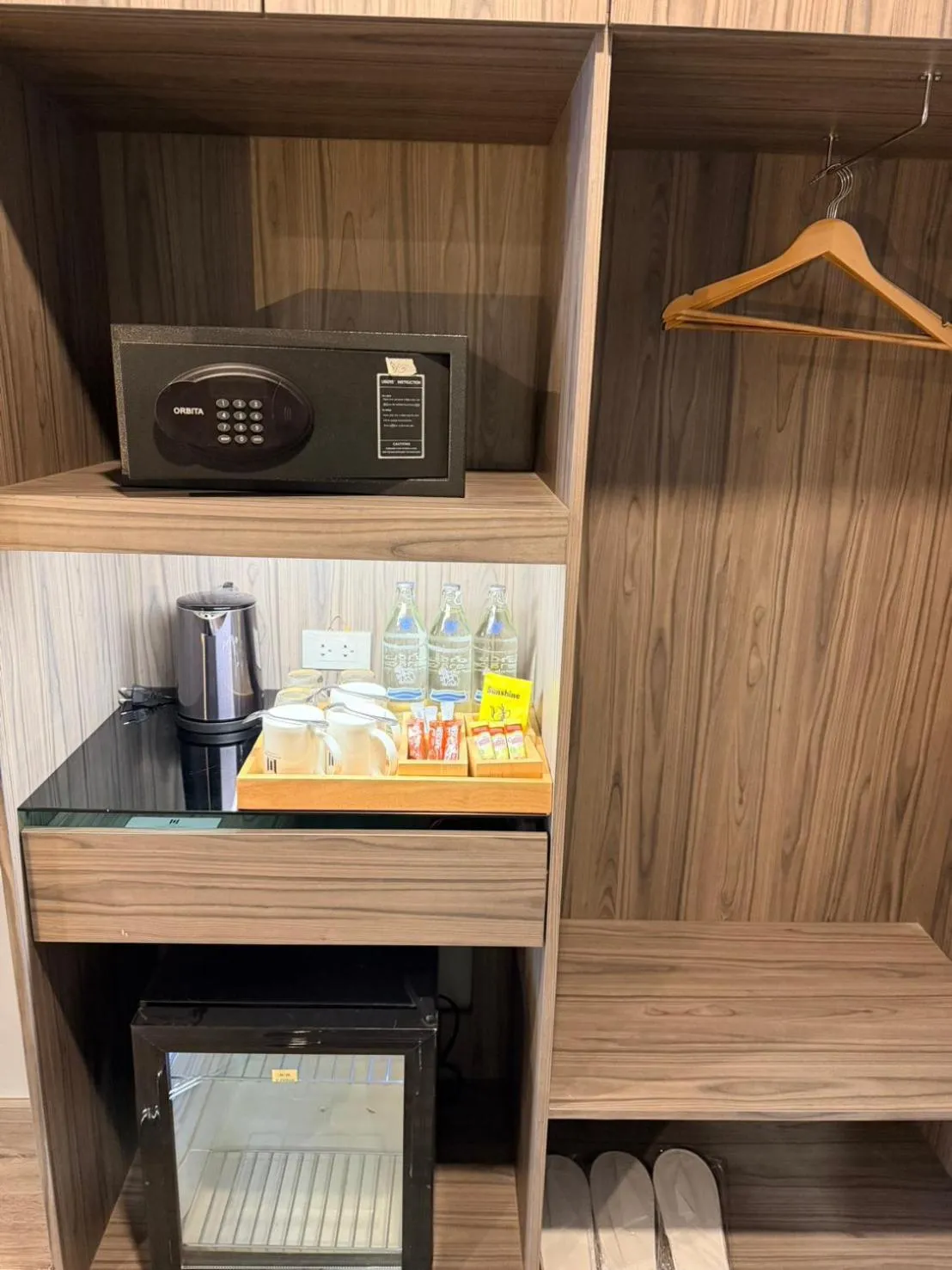 wardrobe in Manhattan Hotel Bangkok