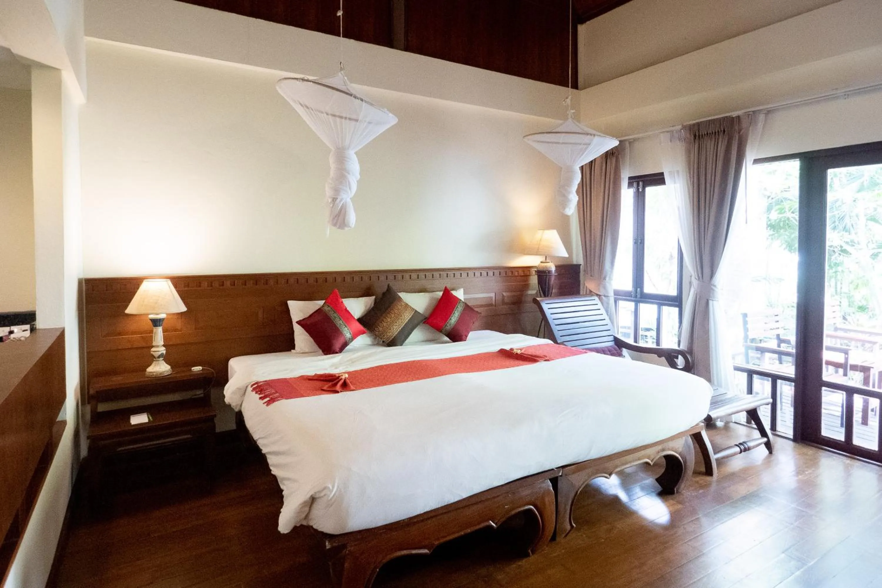 Bed in Royal Lanta Resort & Spa