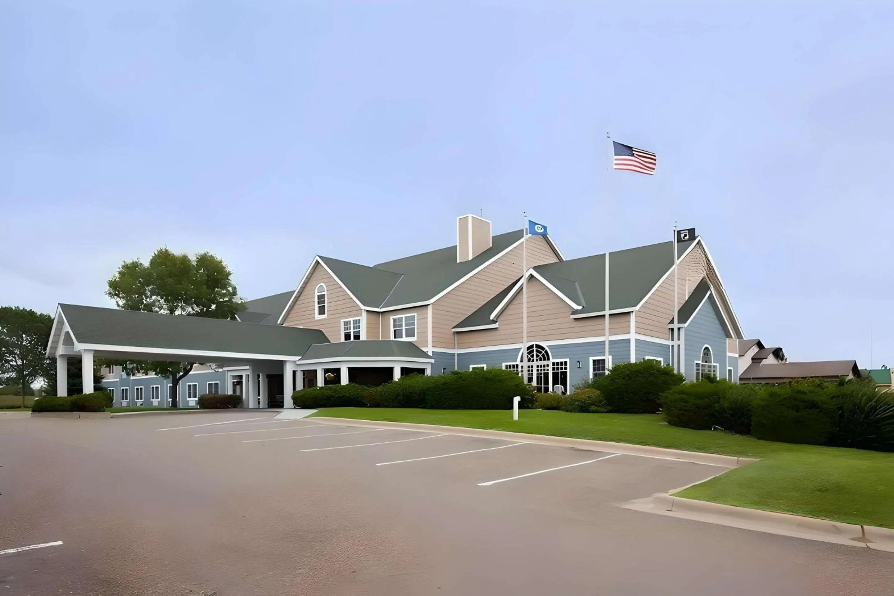 Property building in Quality Inn & Suites Stillwater