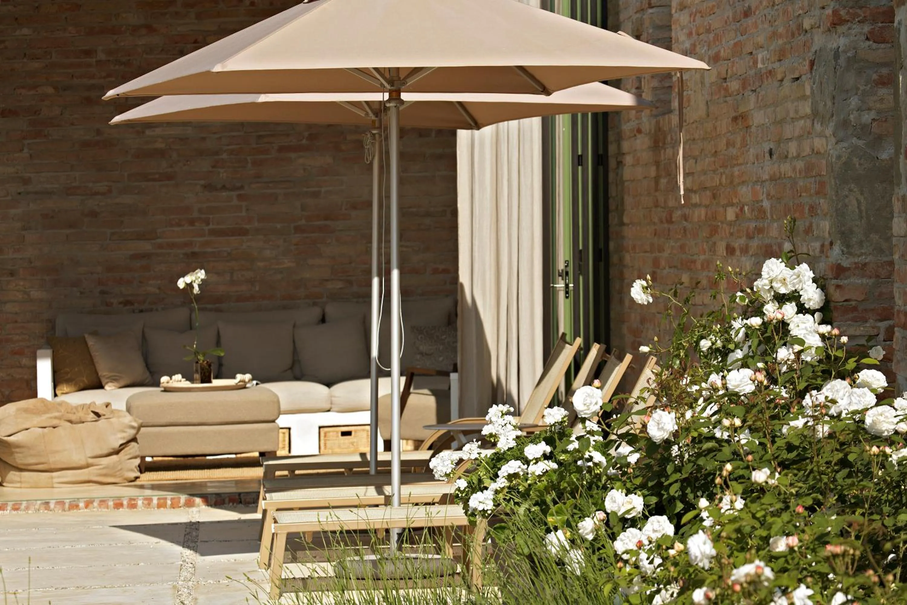 Patio in Fontelunga Hotel & Villas