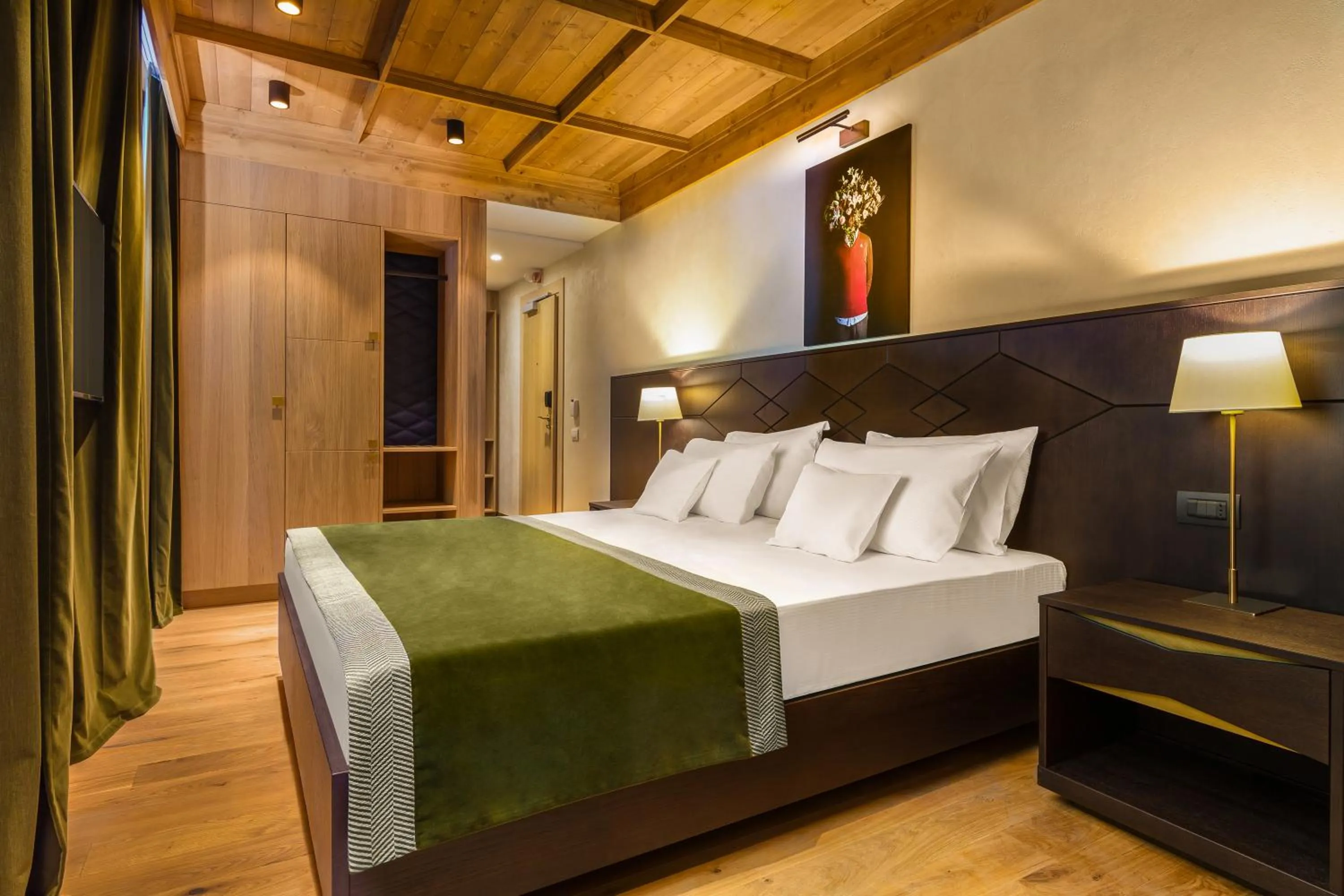 Bed in Ana Hotels Bradul Poiana Brasov