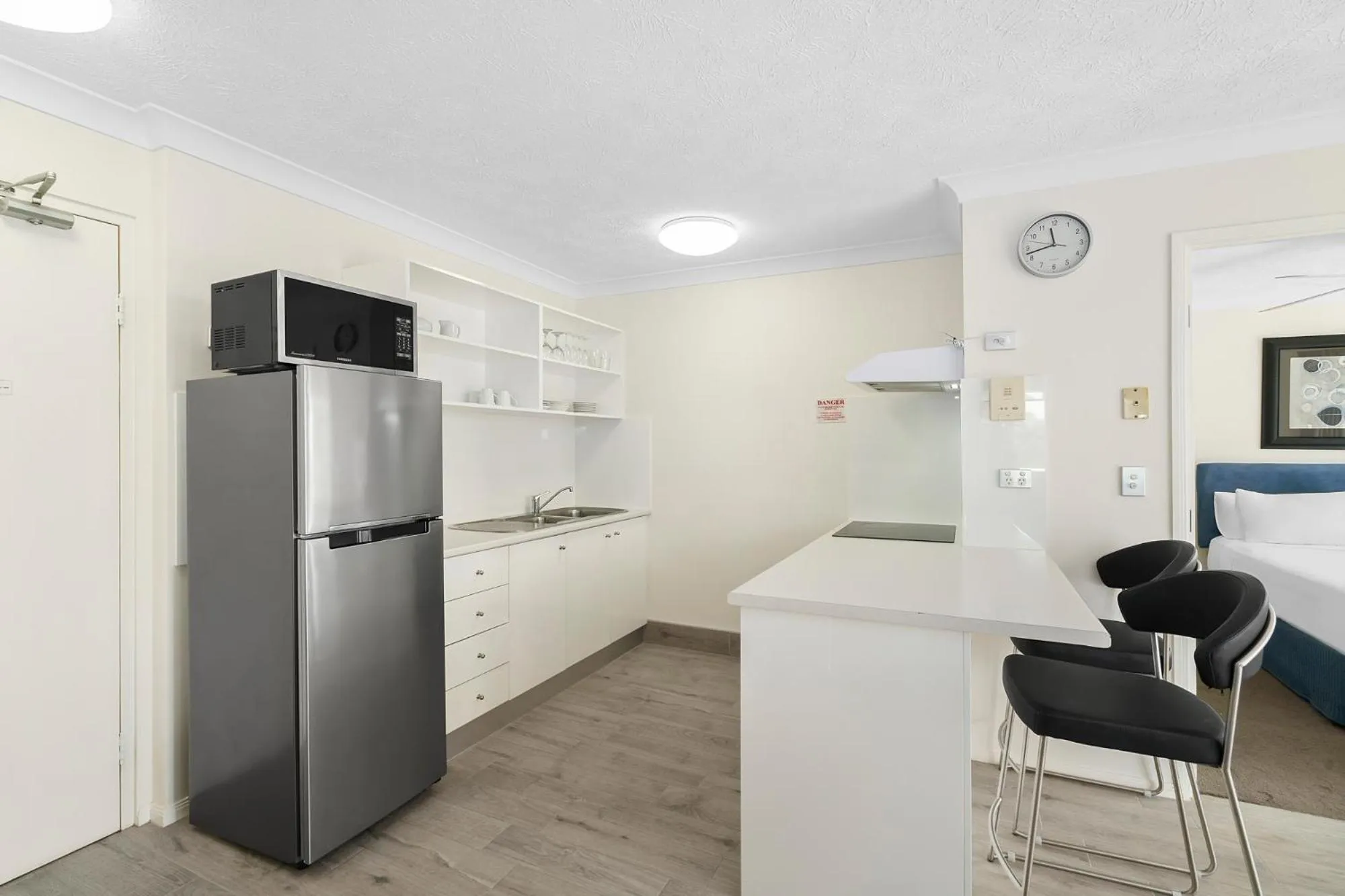 Kitchen or kitchenette in Surf Parade Resort
