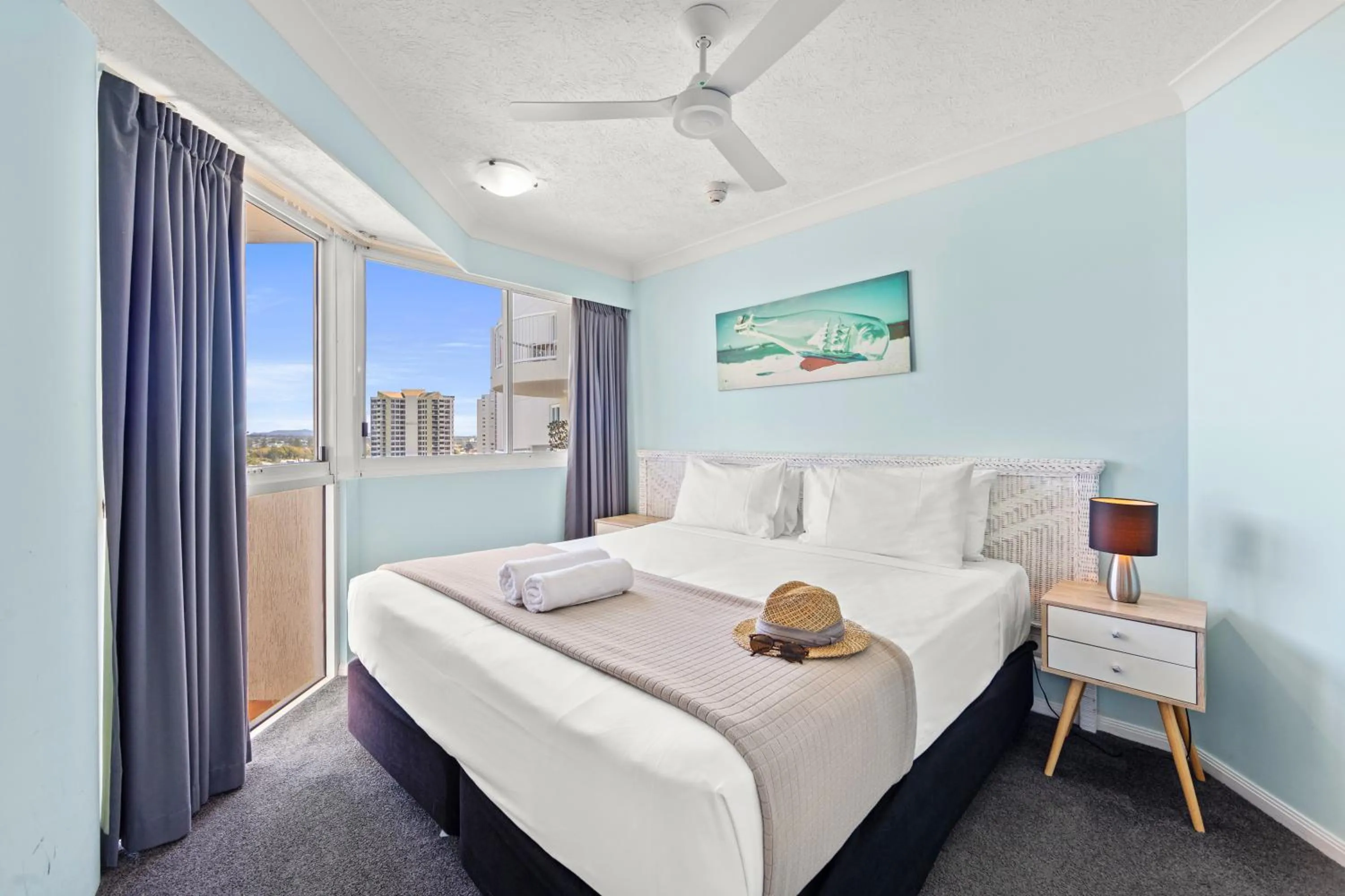 Bedroom, Bed in Surf Parade Resort
