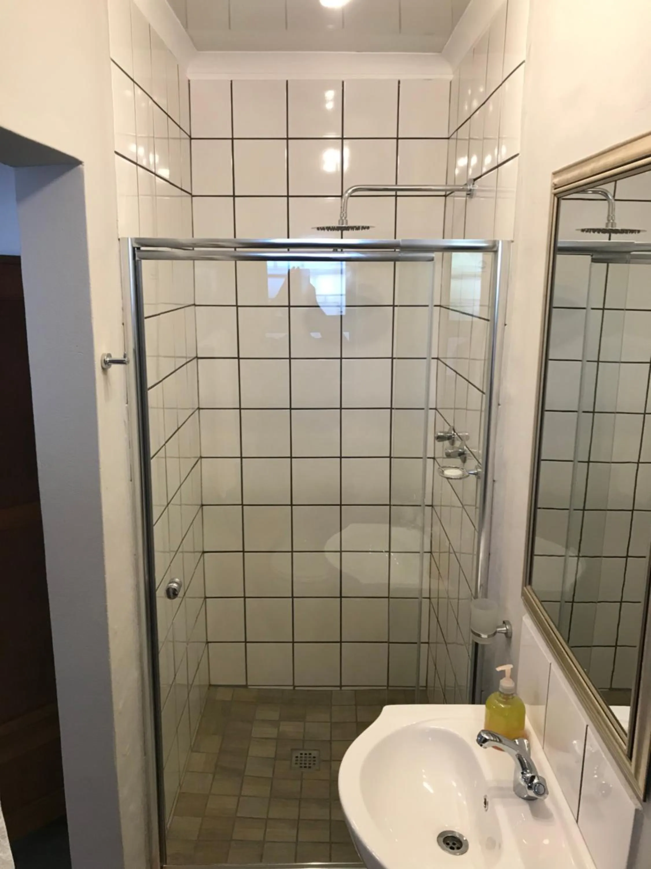 Bathroom in Madeira Bed