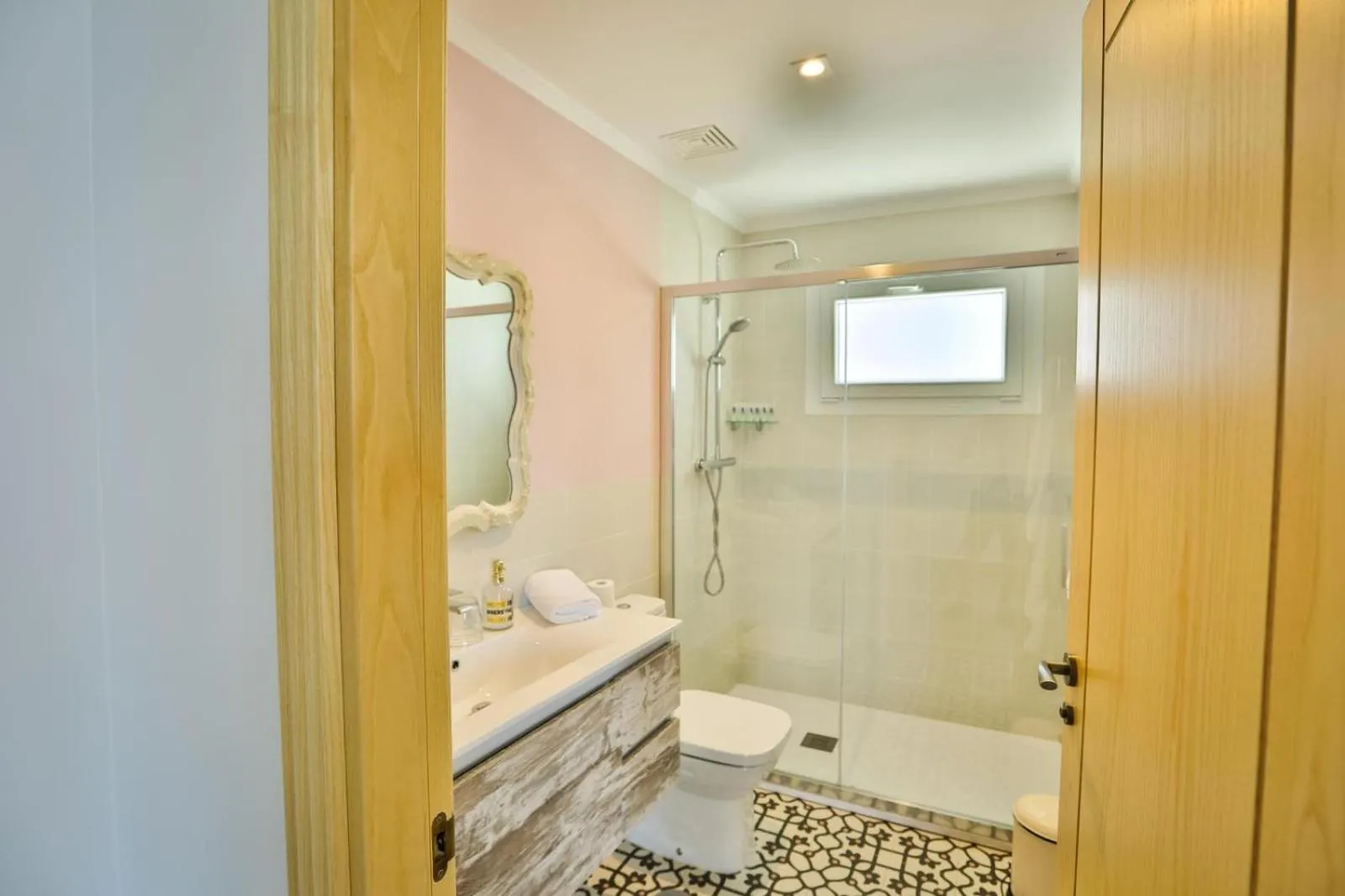 Bathroom in El Patio de los Jazmines Boutique-House