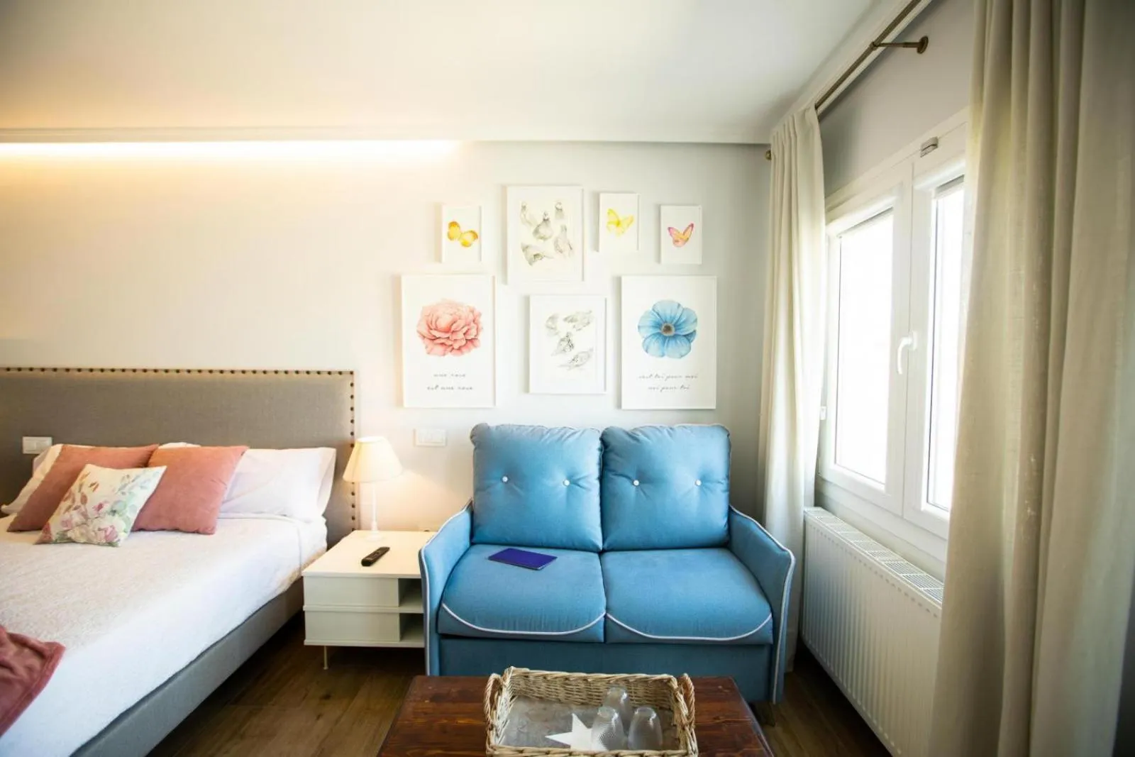 Photo of the whole room, Bed in El Patio de los Jazmines Boutique-House