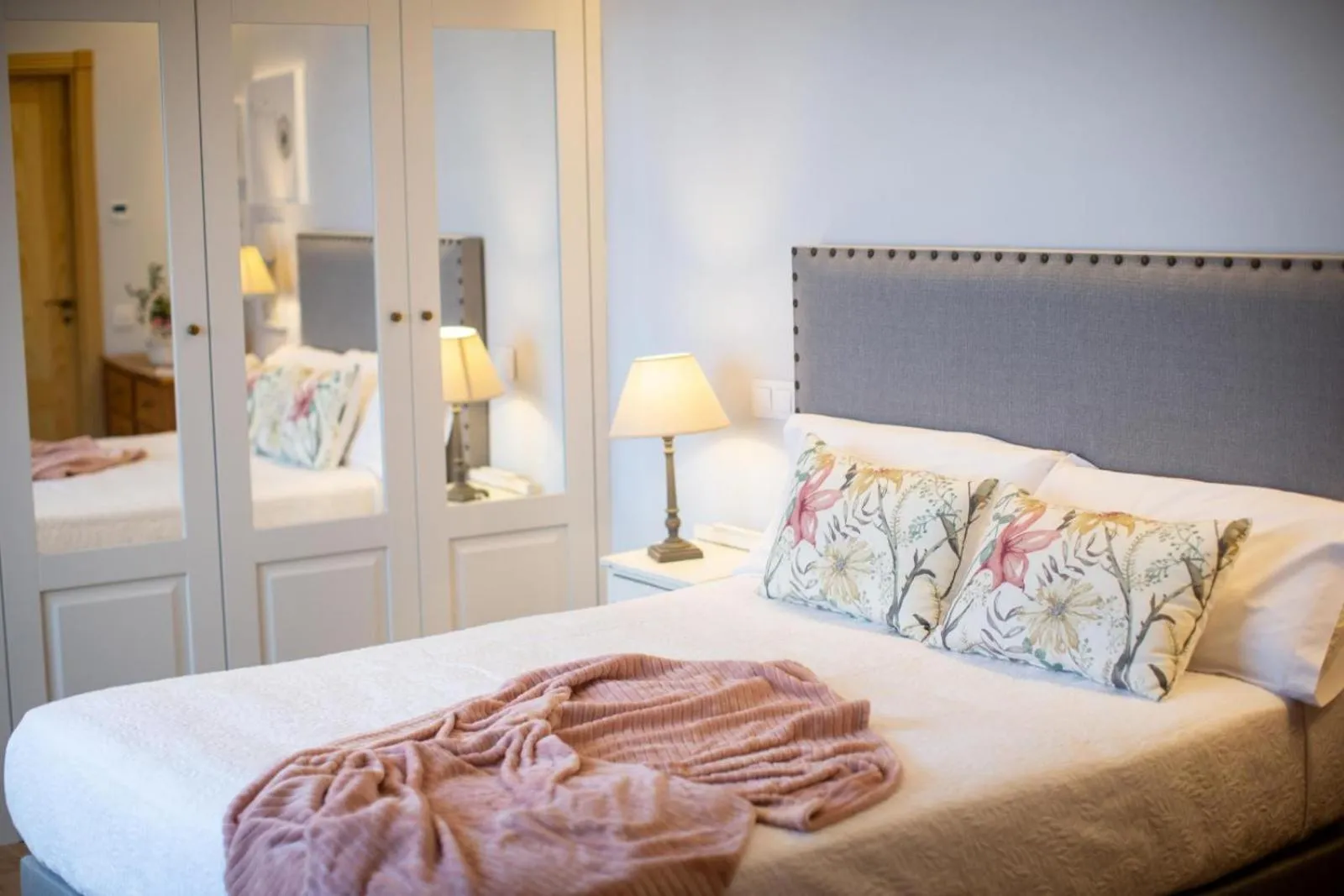 Photo of the whole room, Bed in El Patio de los Jazmines Boutique-House