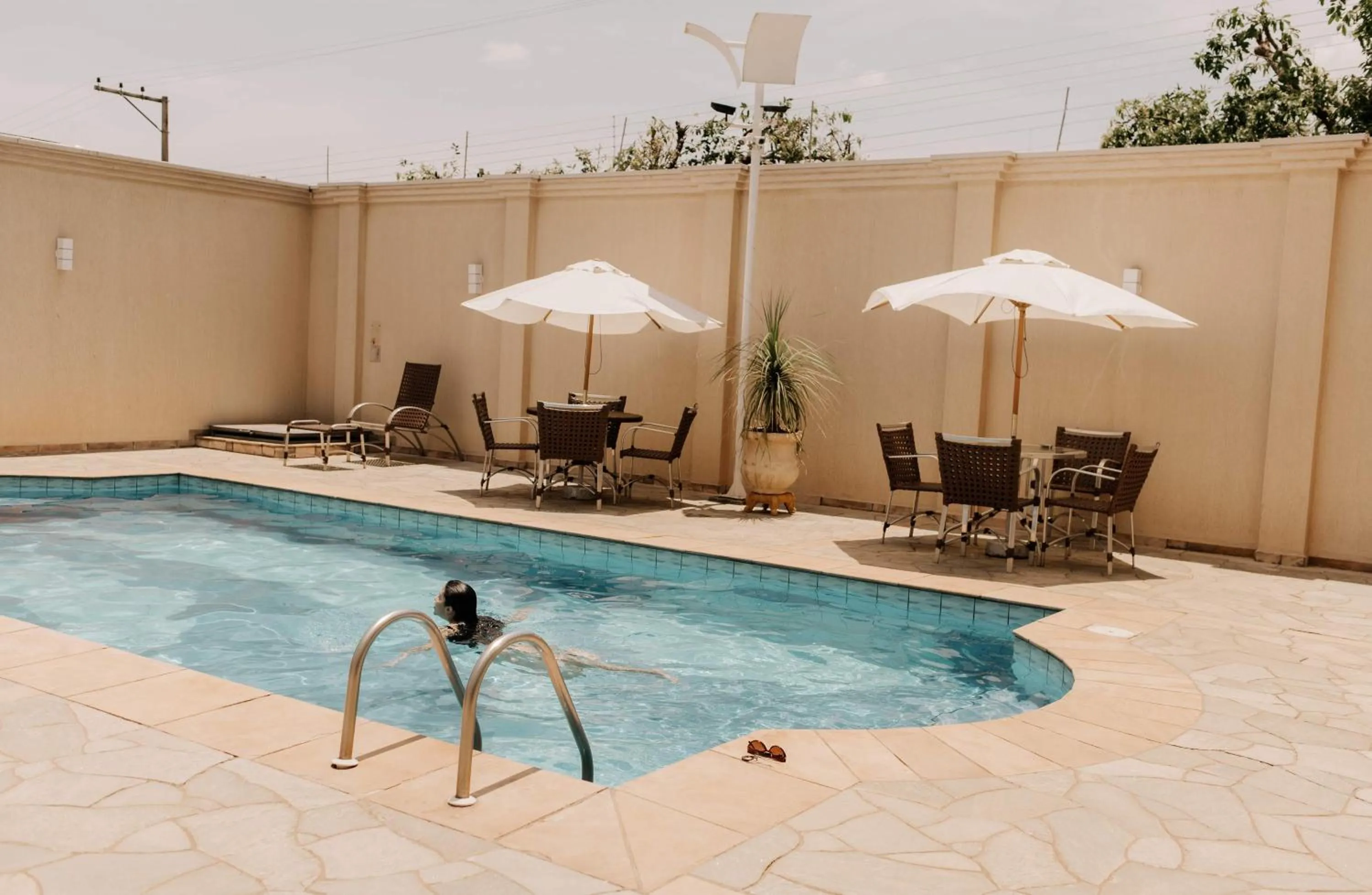 Swimming pool in Firenze Hotel Votuporanga