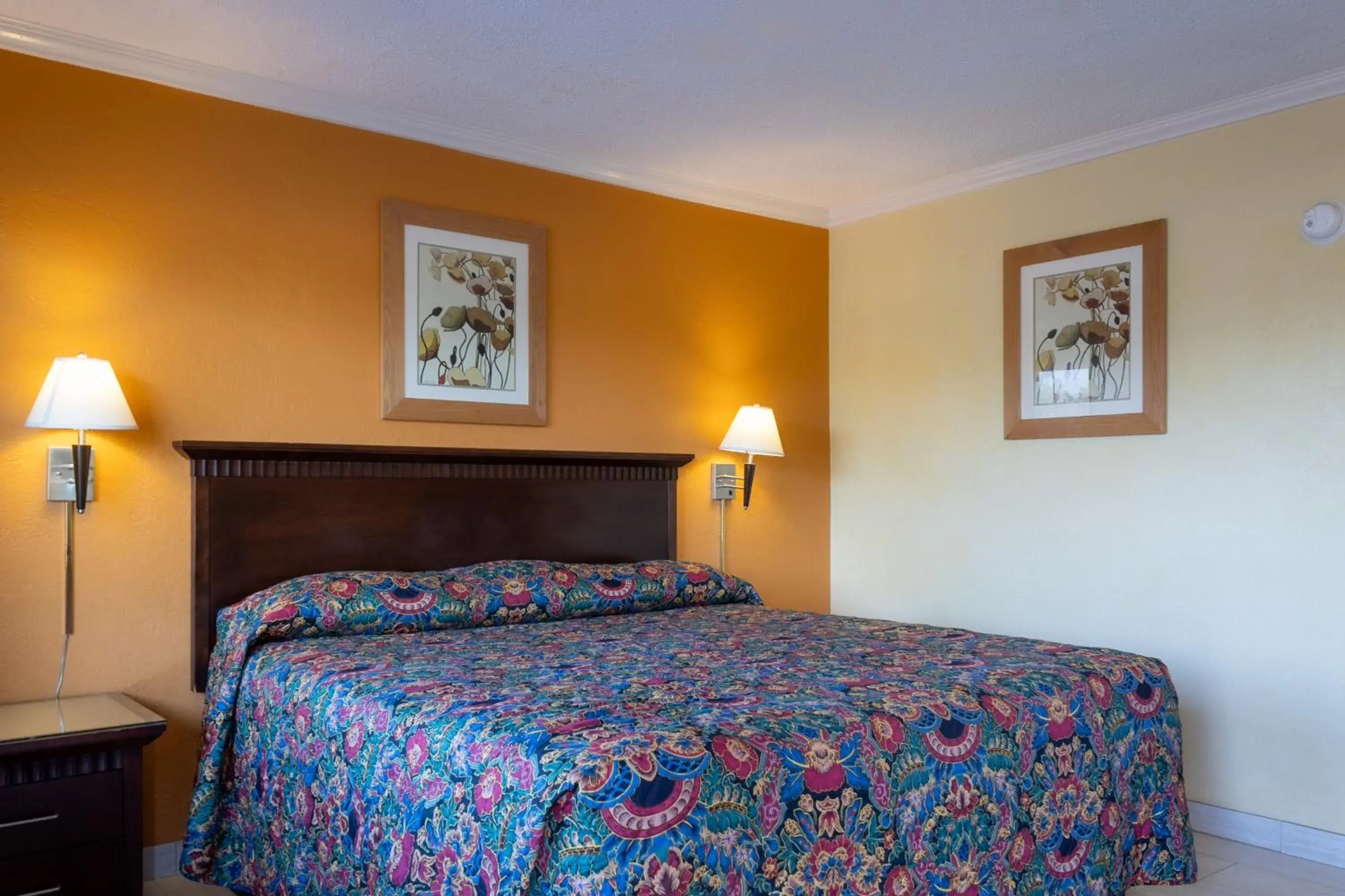 King Room in Kings Rest Motel King Room in Kings Rest Motel