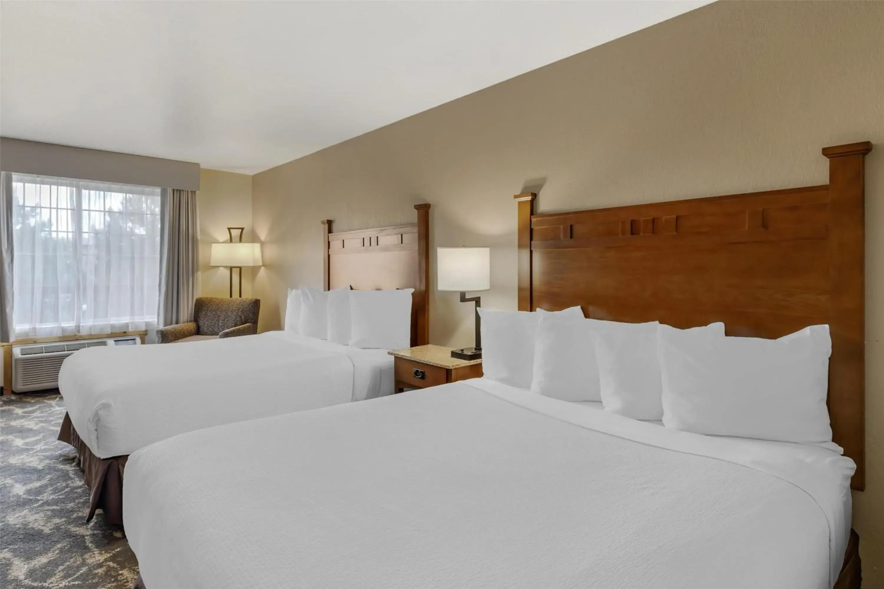 Queen Room with Two Queen Beds in Best Western Plus Riverfront Hotel and Suites Queen Room with Two Queen Beds in Best Western Plus Riverfront Hotel and Suites