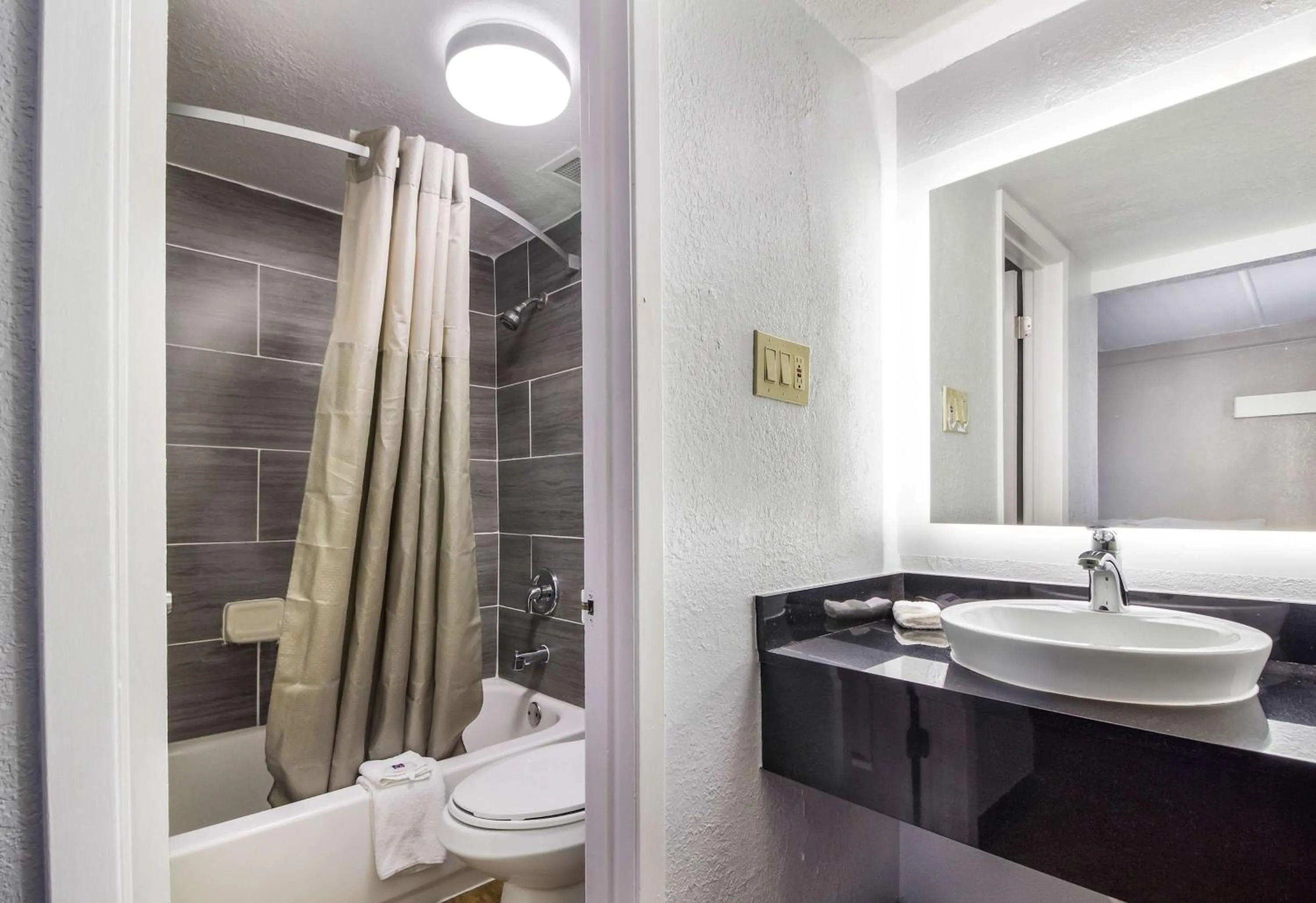 Bathroom in Motel 6-Baytown, TX - Garth Rd