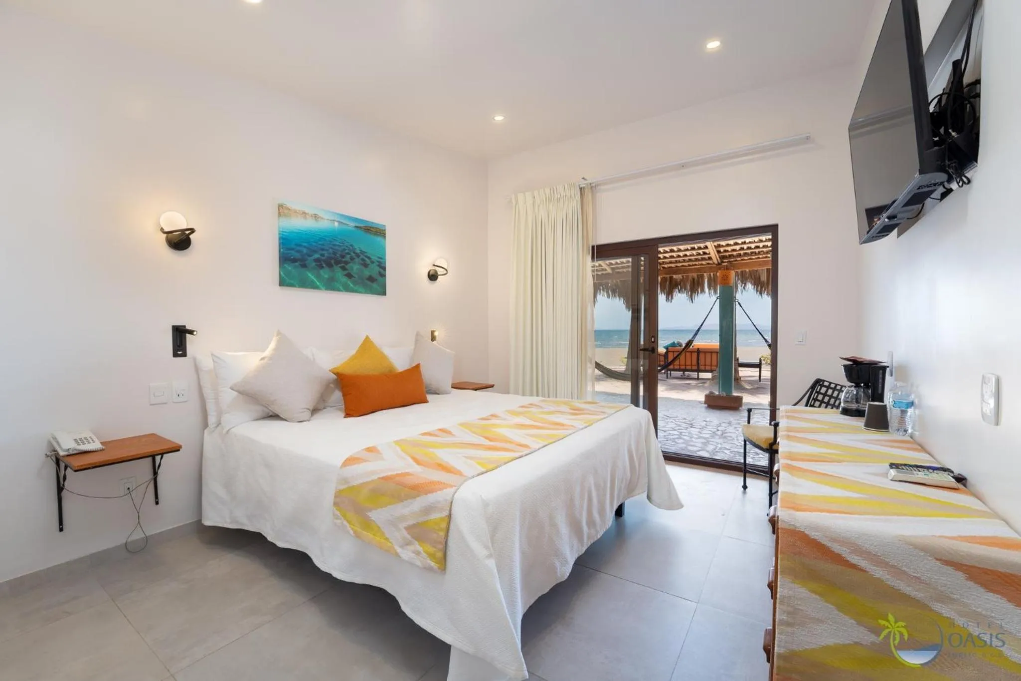 Bedroom, Bed in Hotel Oasis