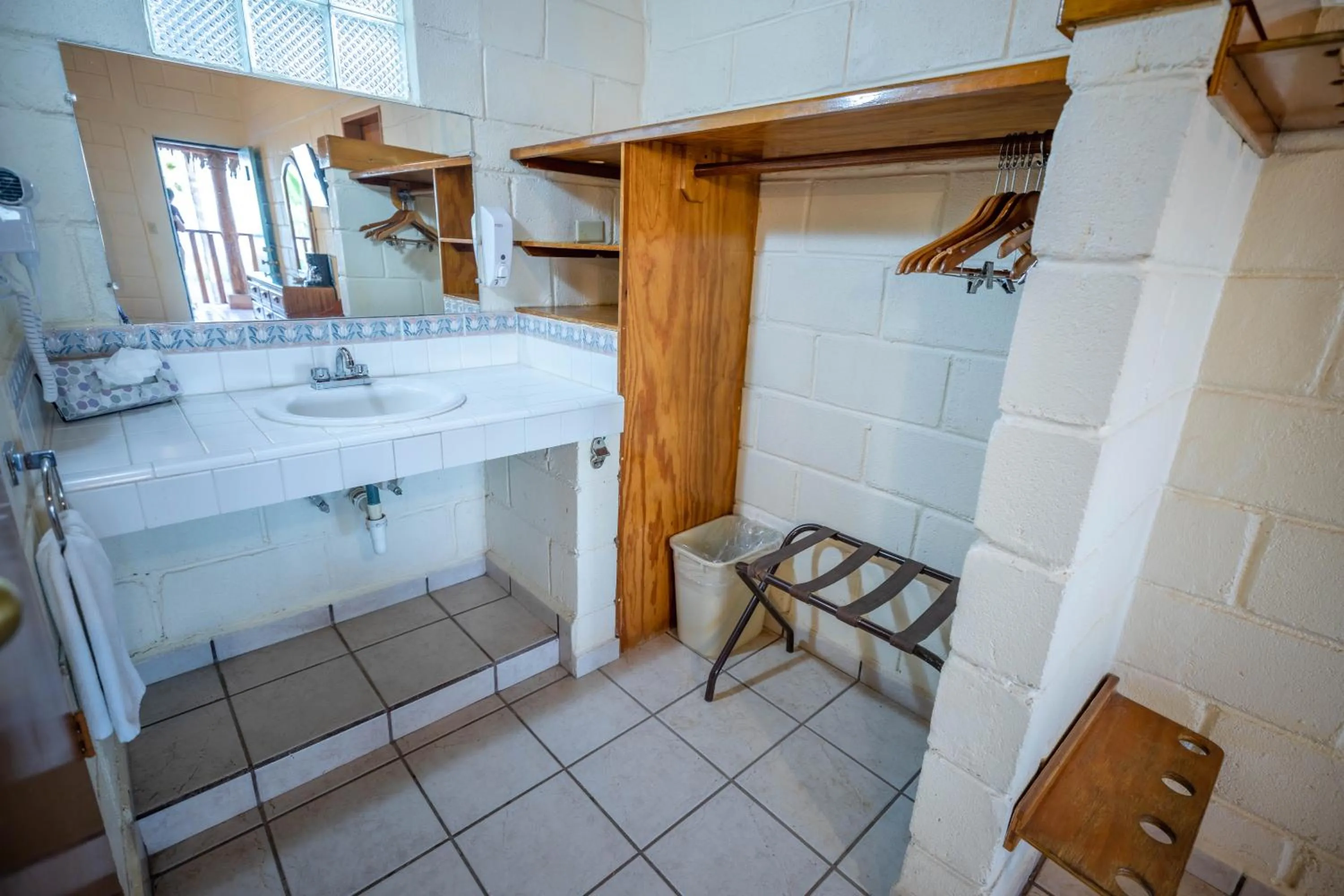 Bathroom in Hotel Oasis