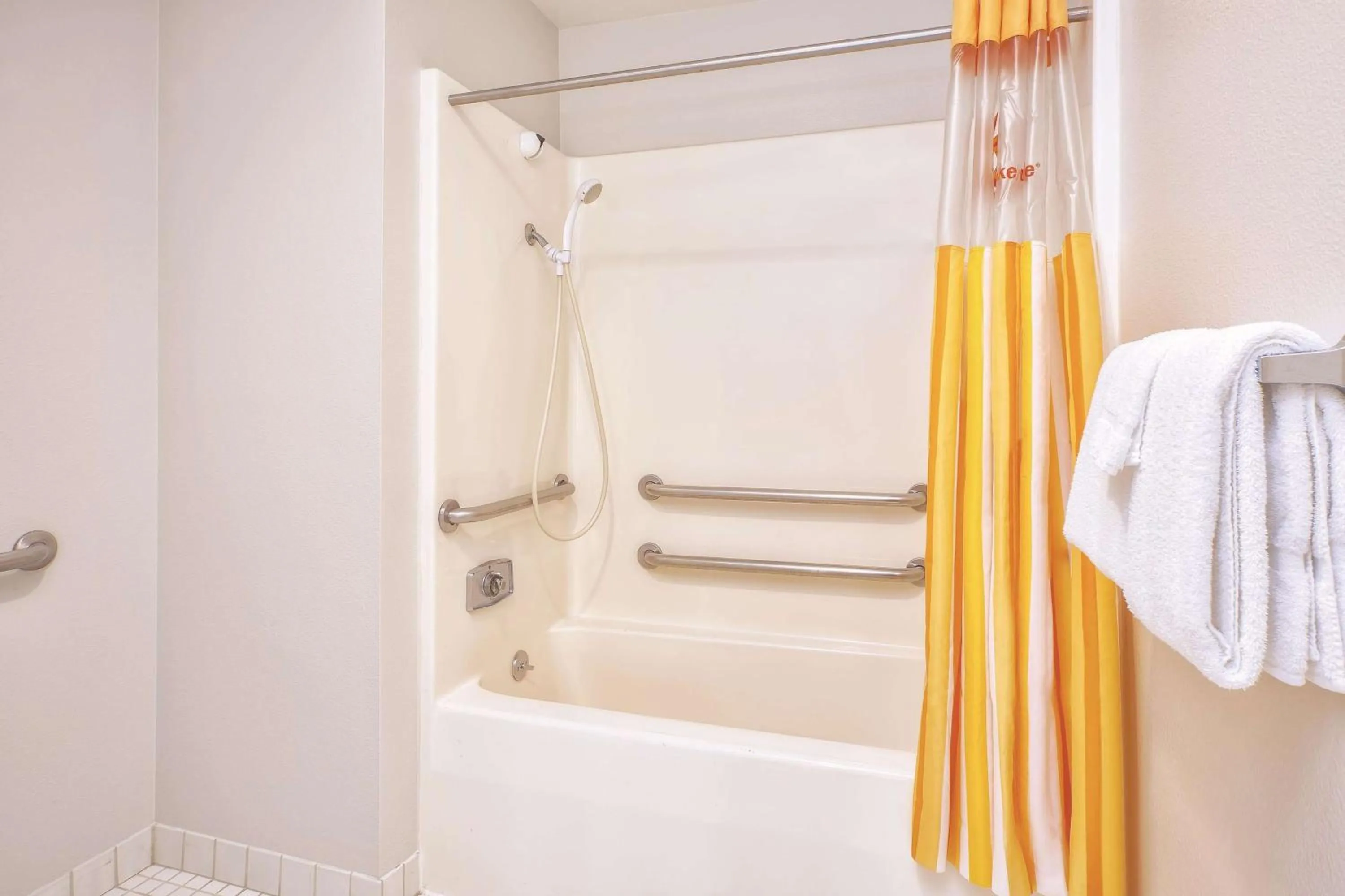 Photo of the whole room in La Quinta Inn by Wyndham Toledo Perrysburg