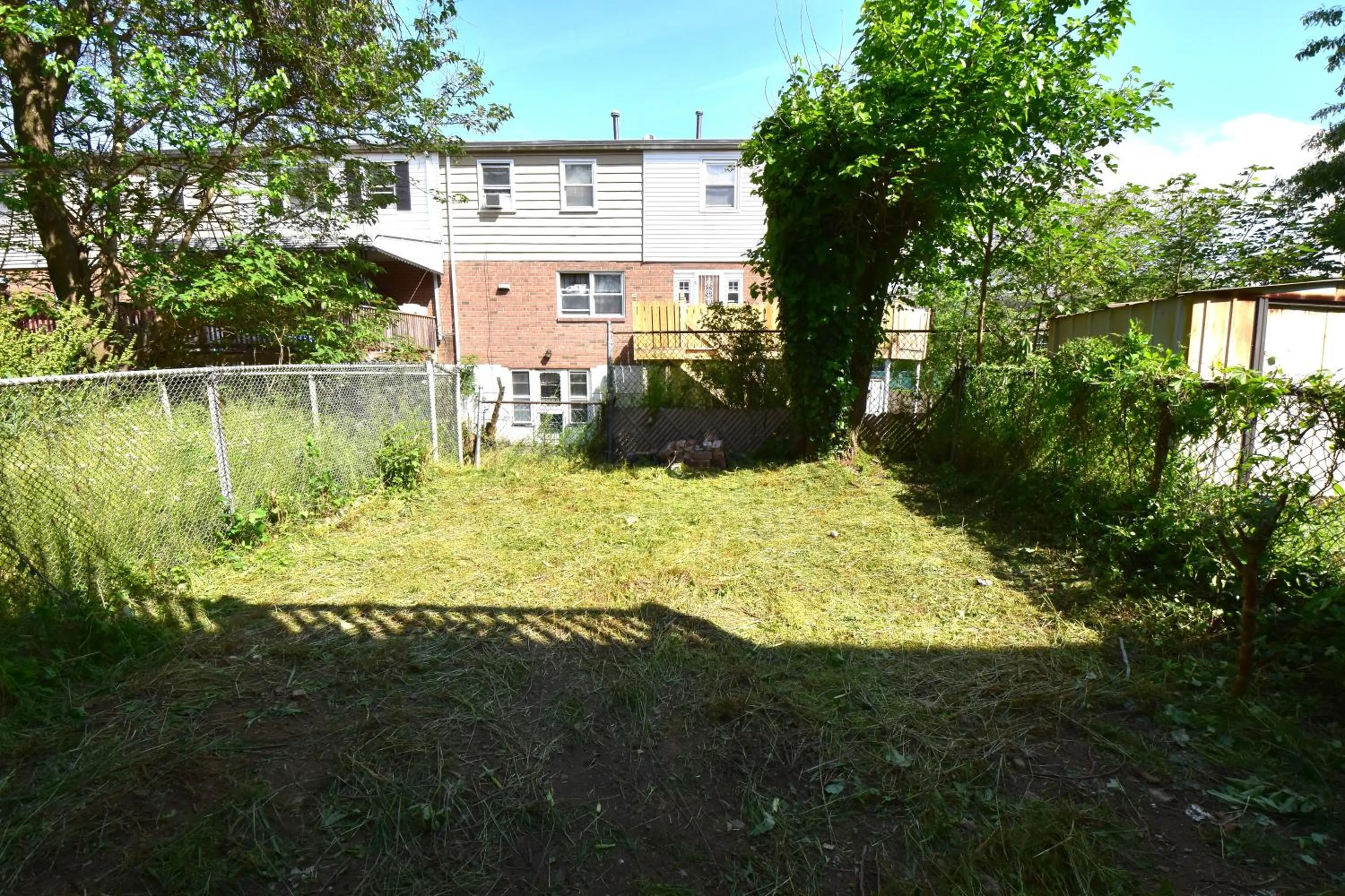 Property building in Tuscany 2900 - Classic Italian Style 3BR w Parking near Airport